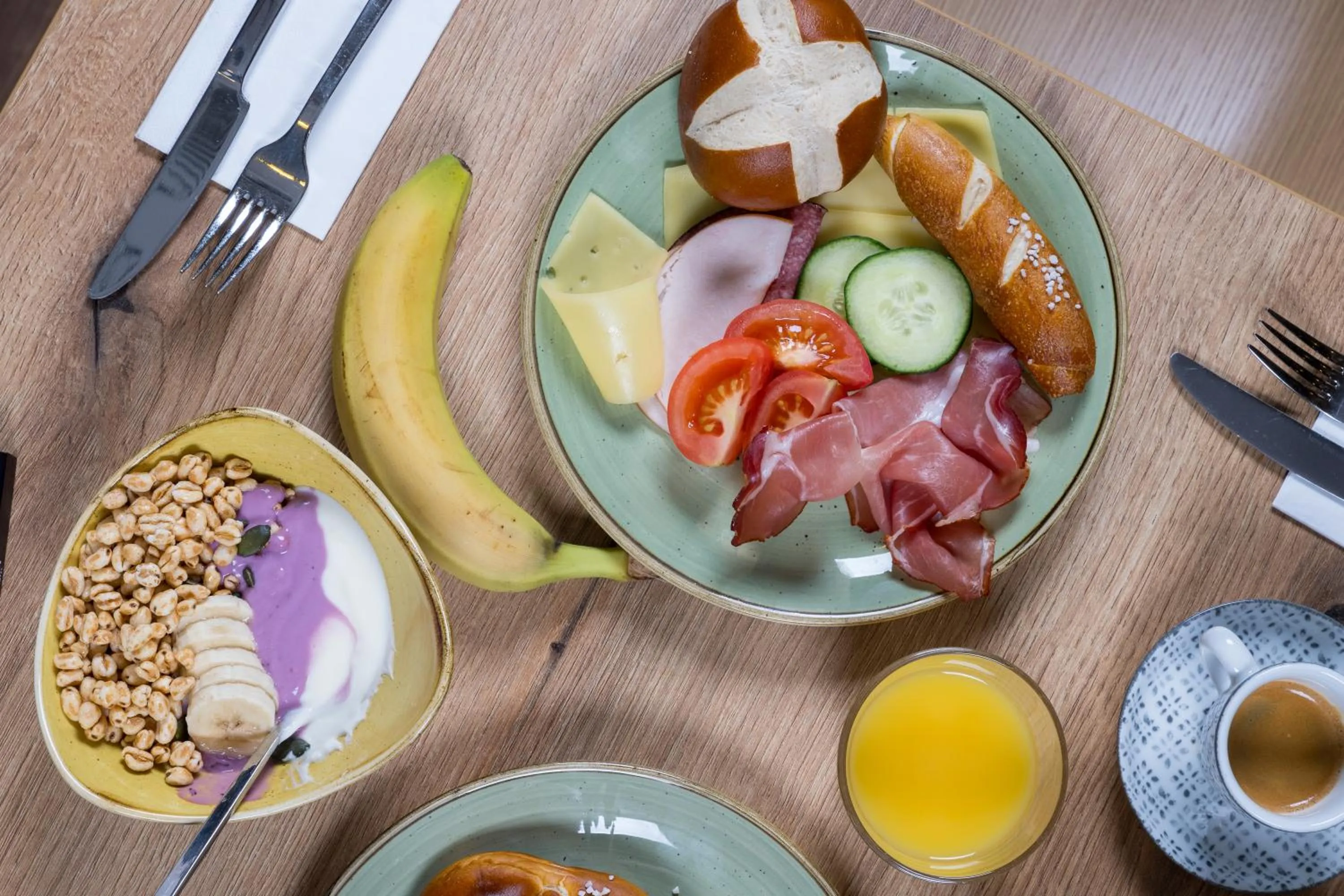 Breakfast in Garner Hotel Hamburg Nord by IHG