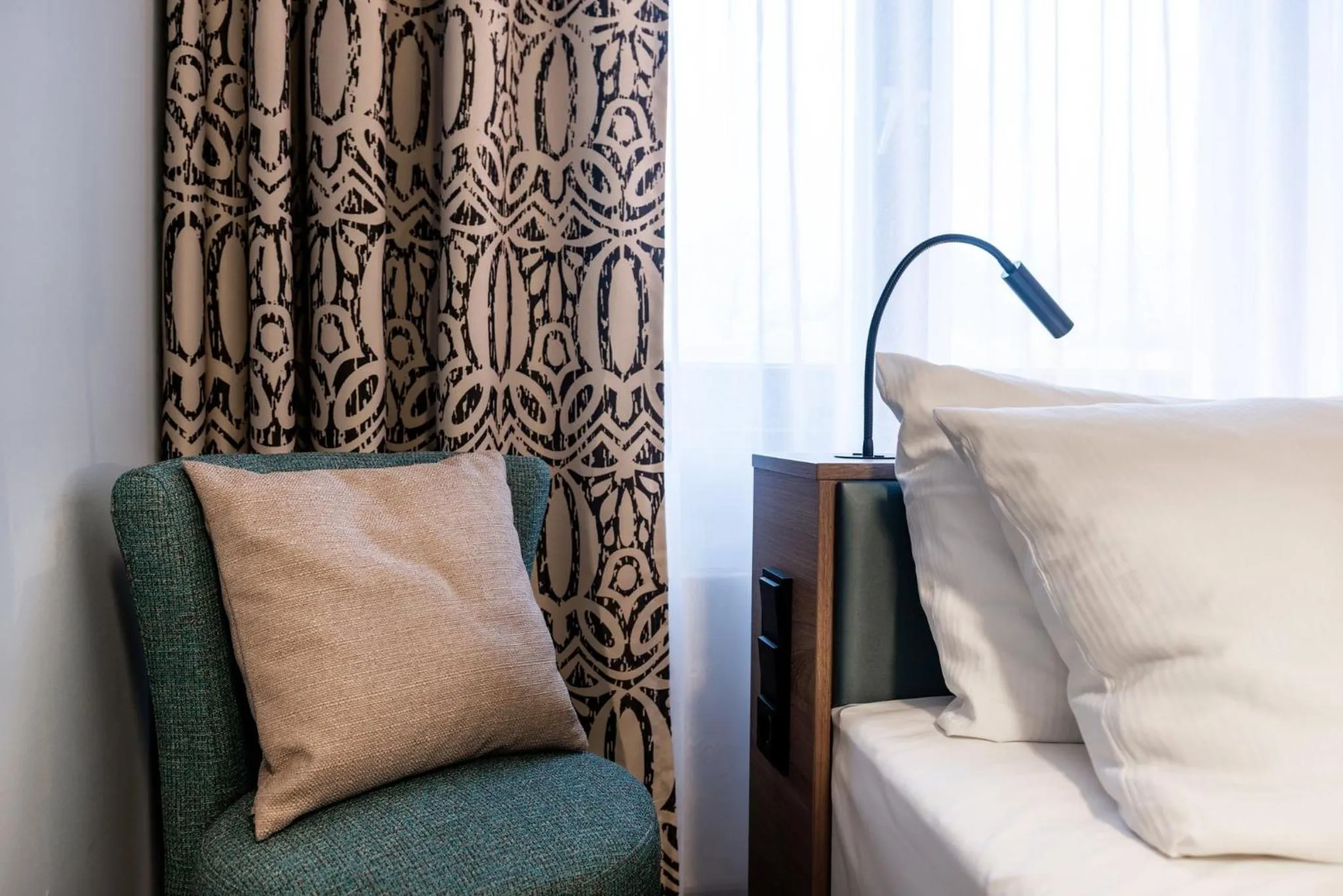 Photo of the whole room in Garner Hotel Hamburg Nord by IHG