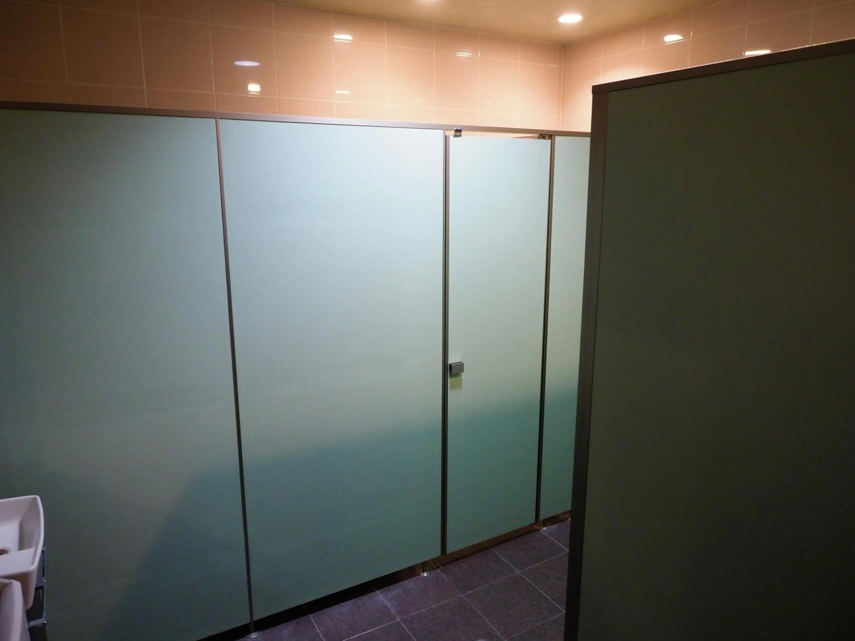 Capsule Hotel Block Room