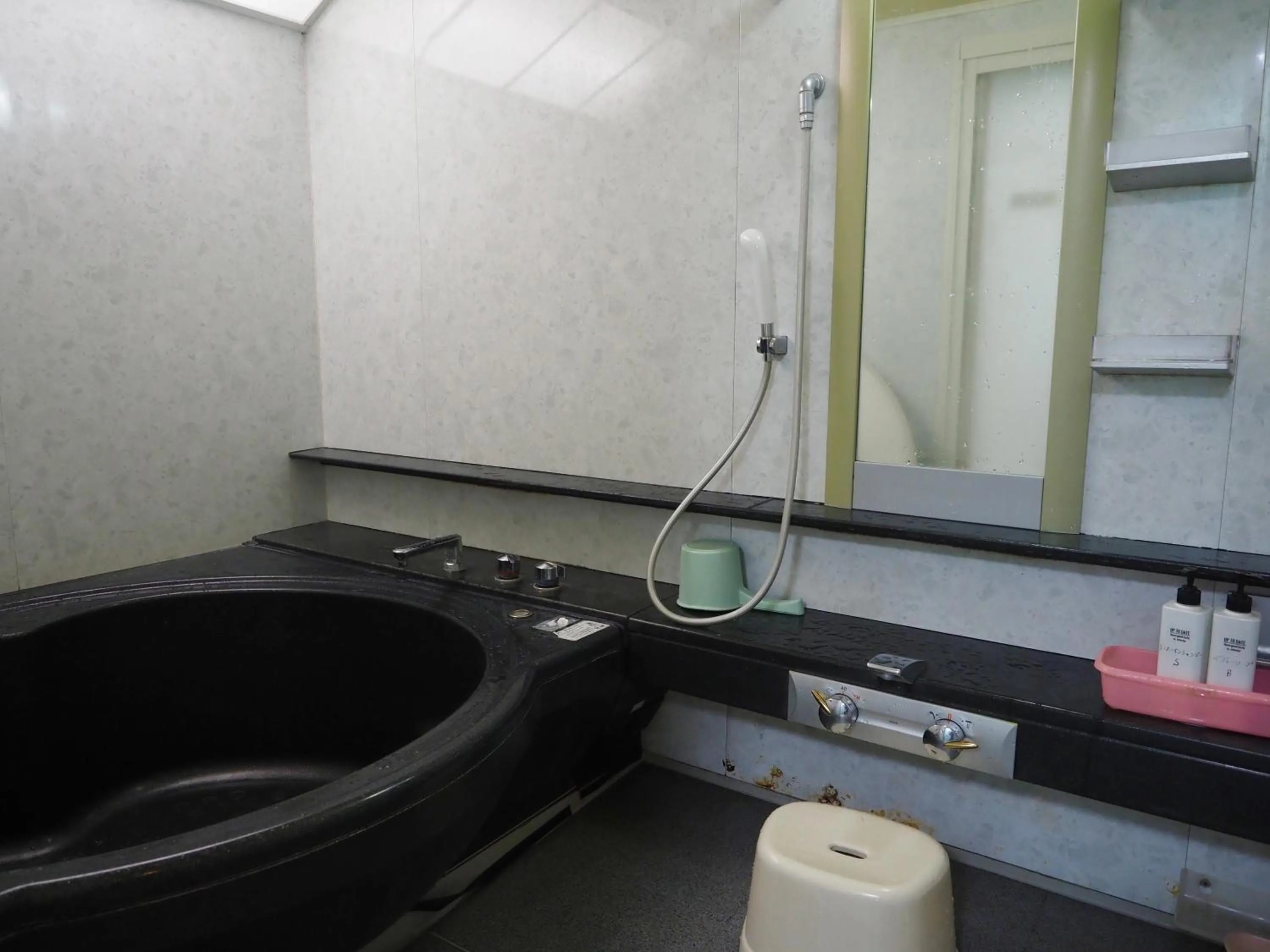 Capsule Hotel Block Room