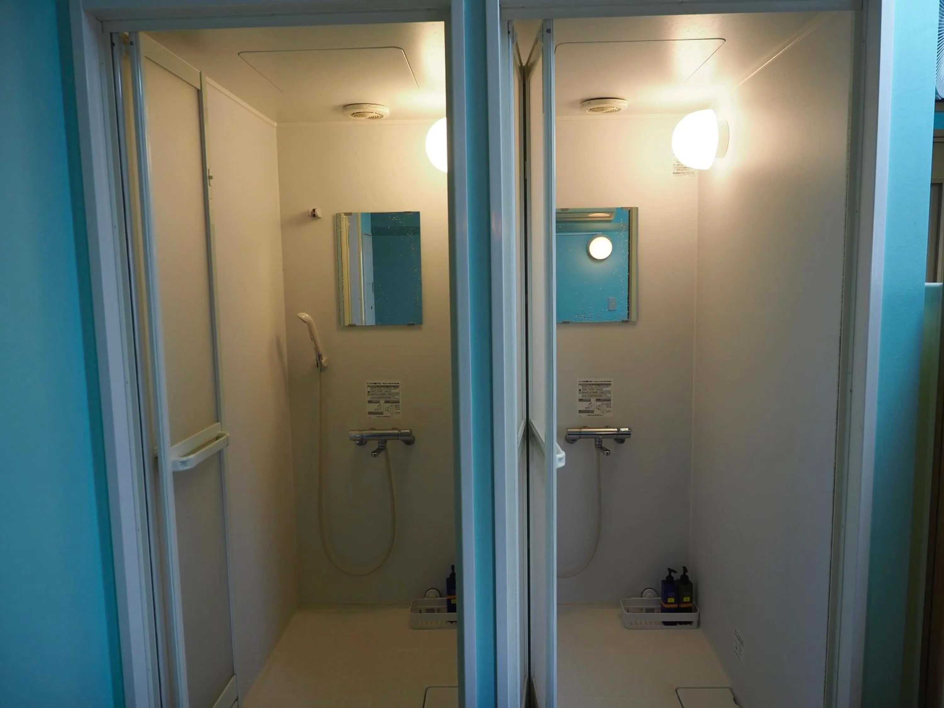 Capsule Hotel Block Room