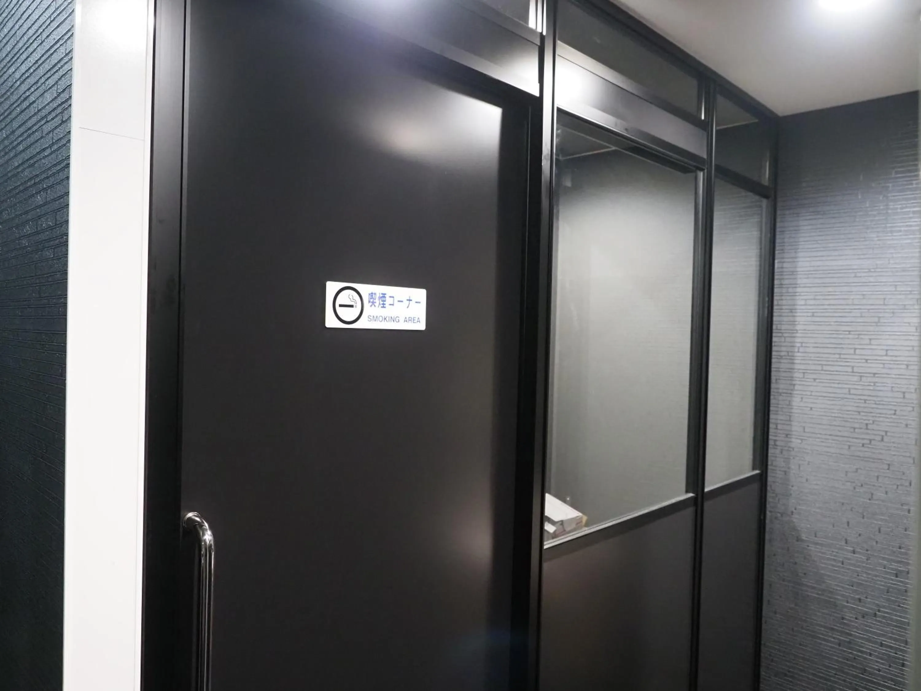 Capsule Hotel Block Room