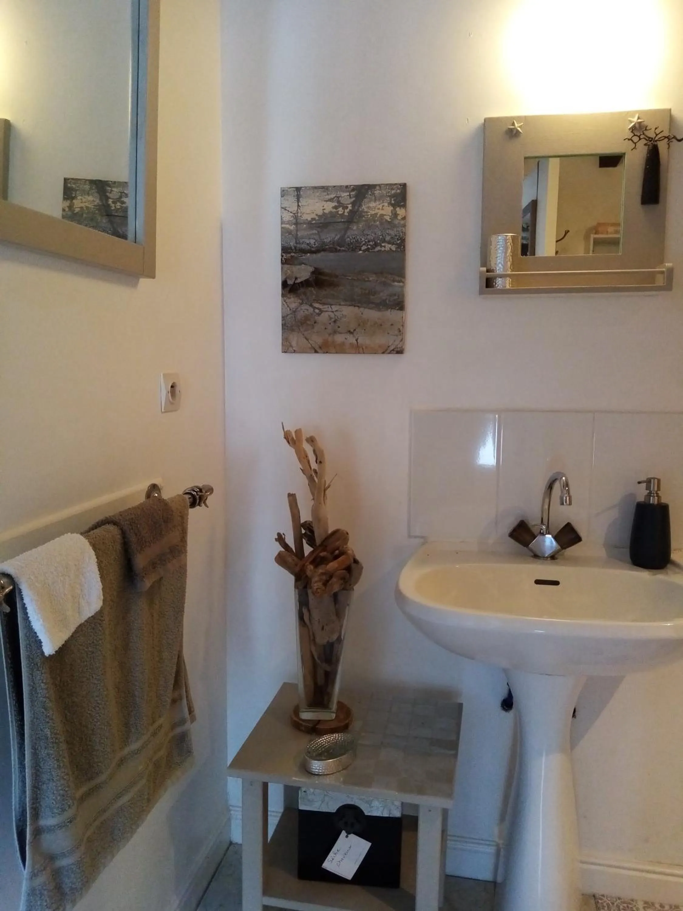 Bathroom in Le Grand Guillaume maisonnette indépendante