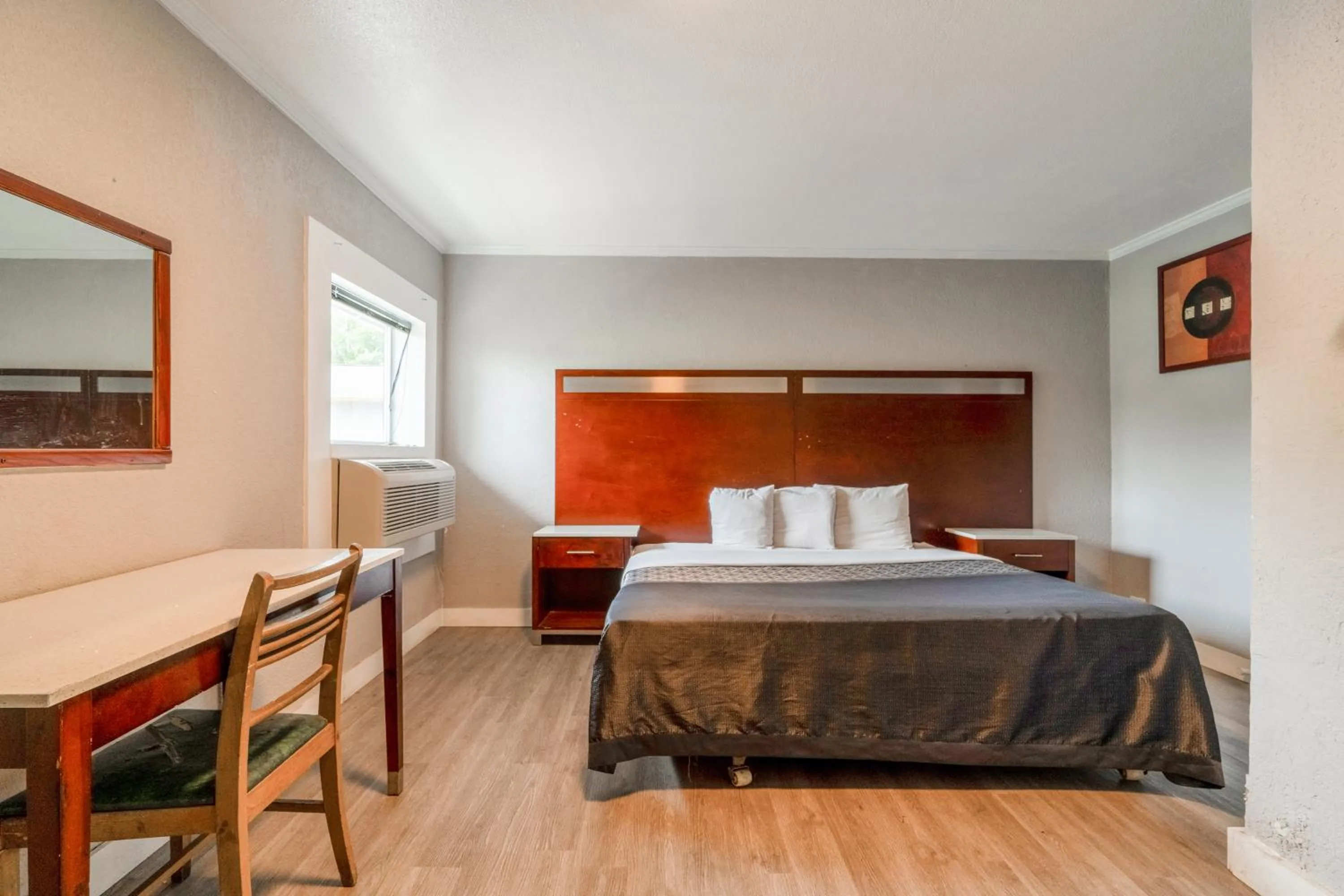 Bedroom, Bed in Alamo Oasis Inn and Suites By OYO San Antonio