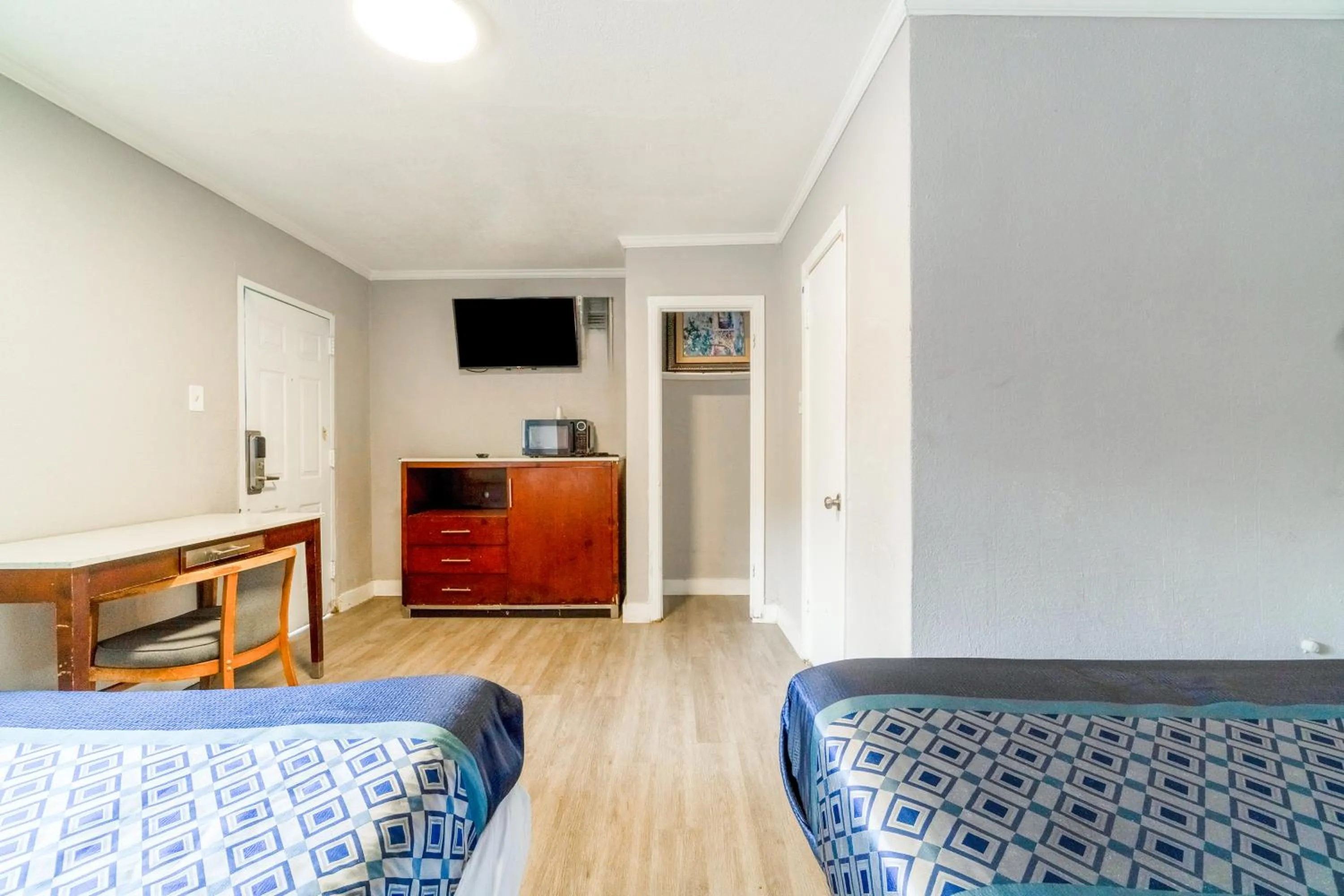 Bedroom, Bed in Alamo Oasis Inn and Suites By OYO San Antonio