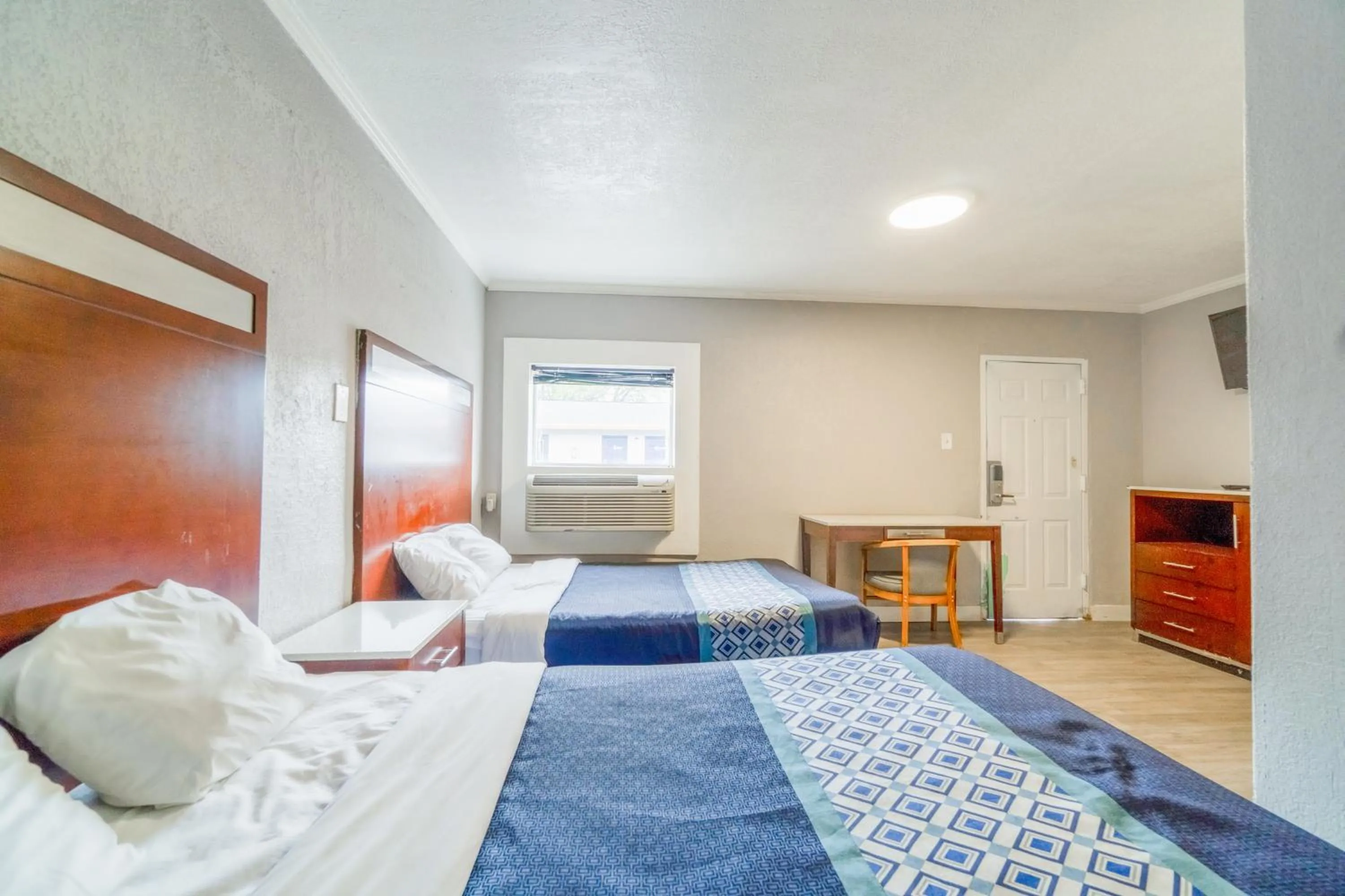 Bedroom, Bed in Alamo Oasis Inn and Suites By OYO San Antonio