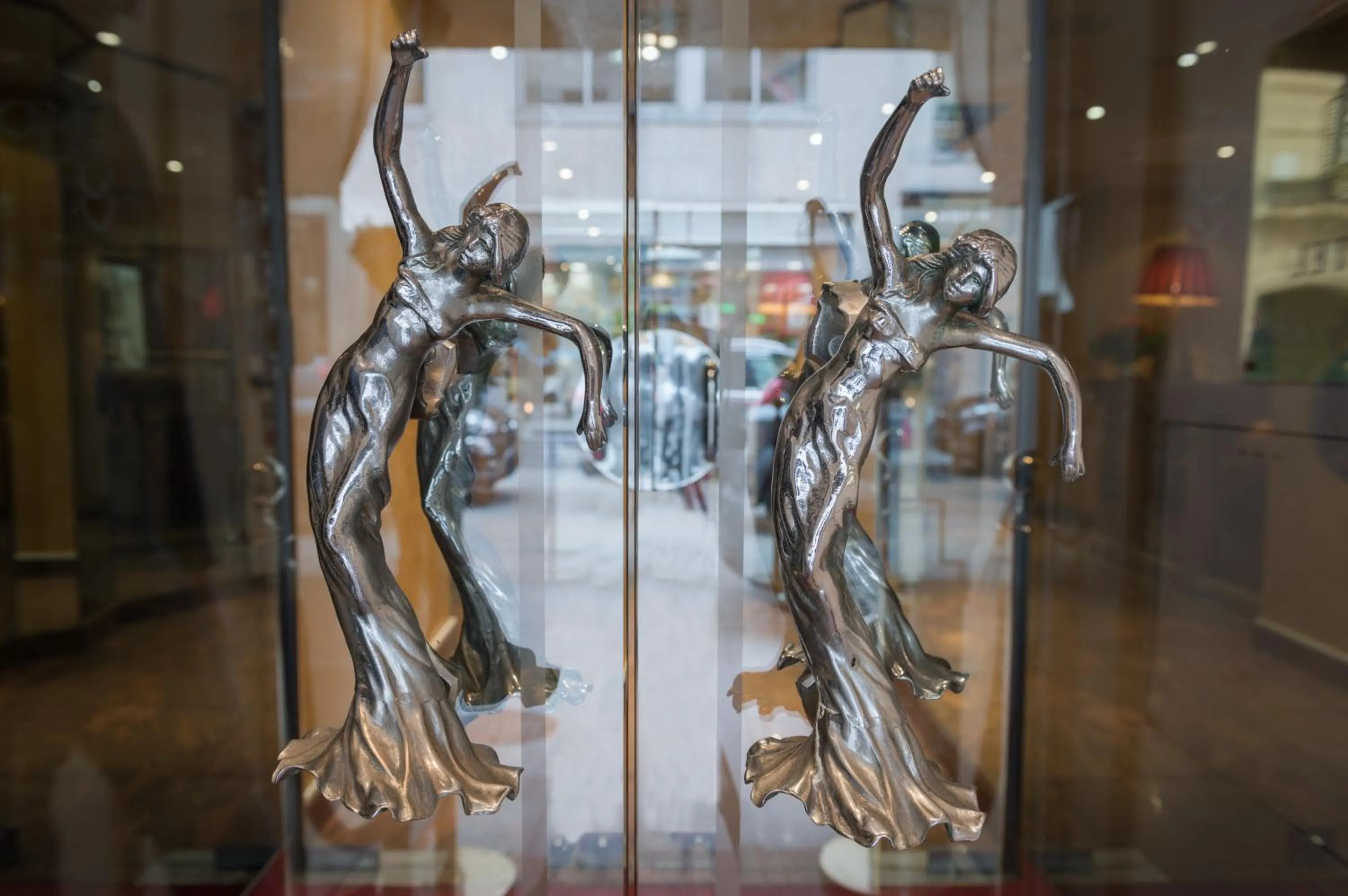 Decorative detail in Neuilly Park Hotel