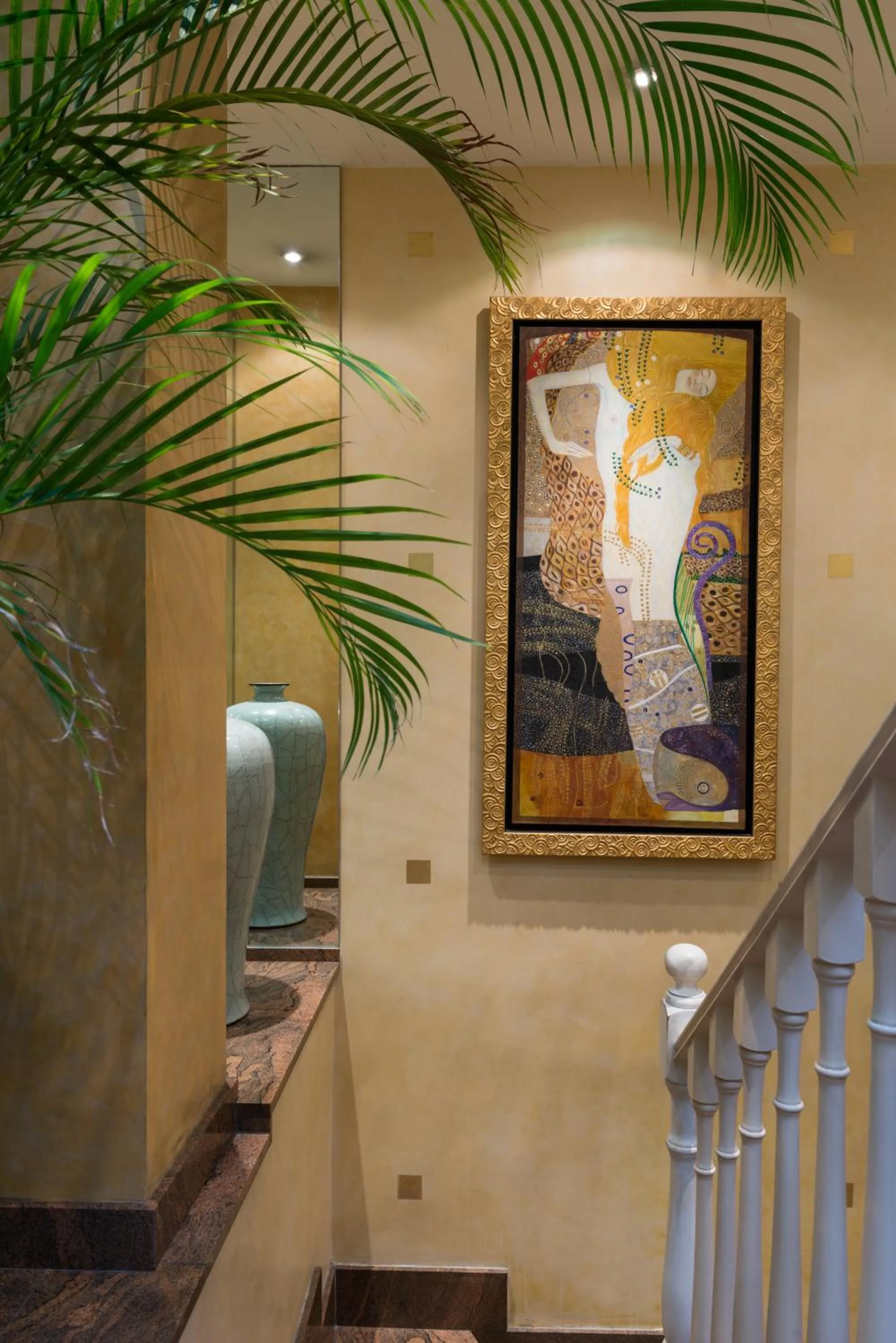 Lobby or reception in Neuilly Park Hotel