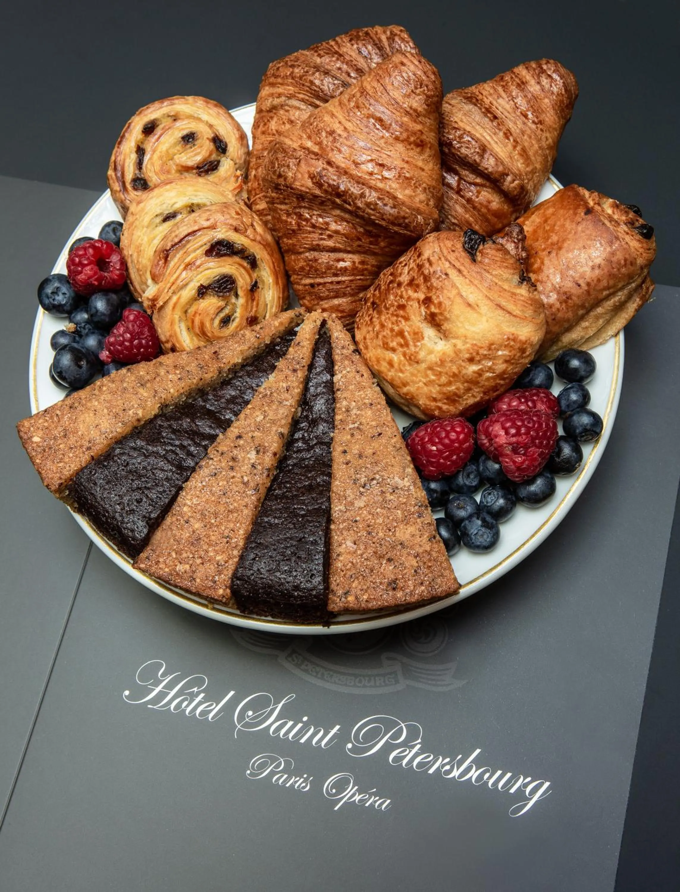Breakfast in Hôtel Saint-Pétersbourg Opéra & Spa