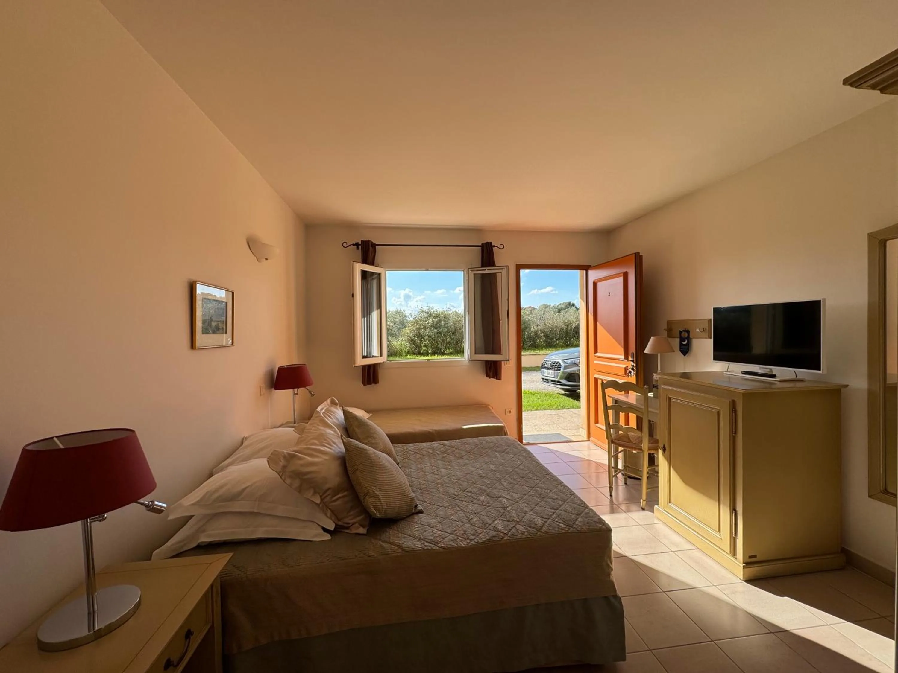 Bed in Hotel Terriciaë aux portes de Maussane les Alpilles