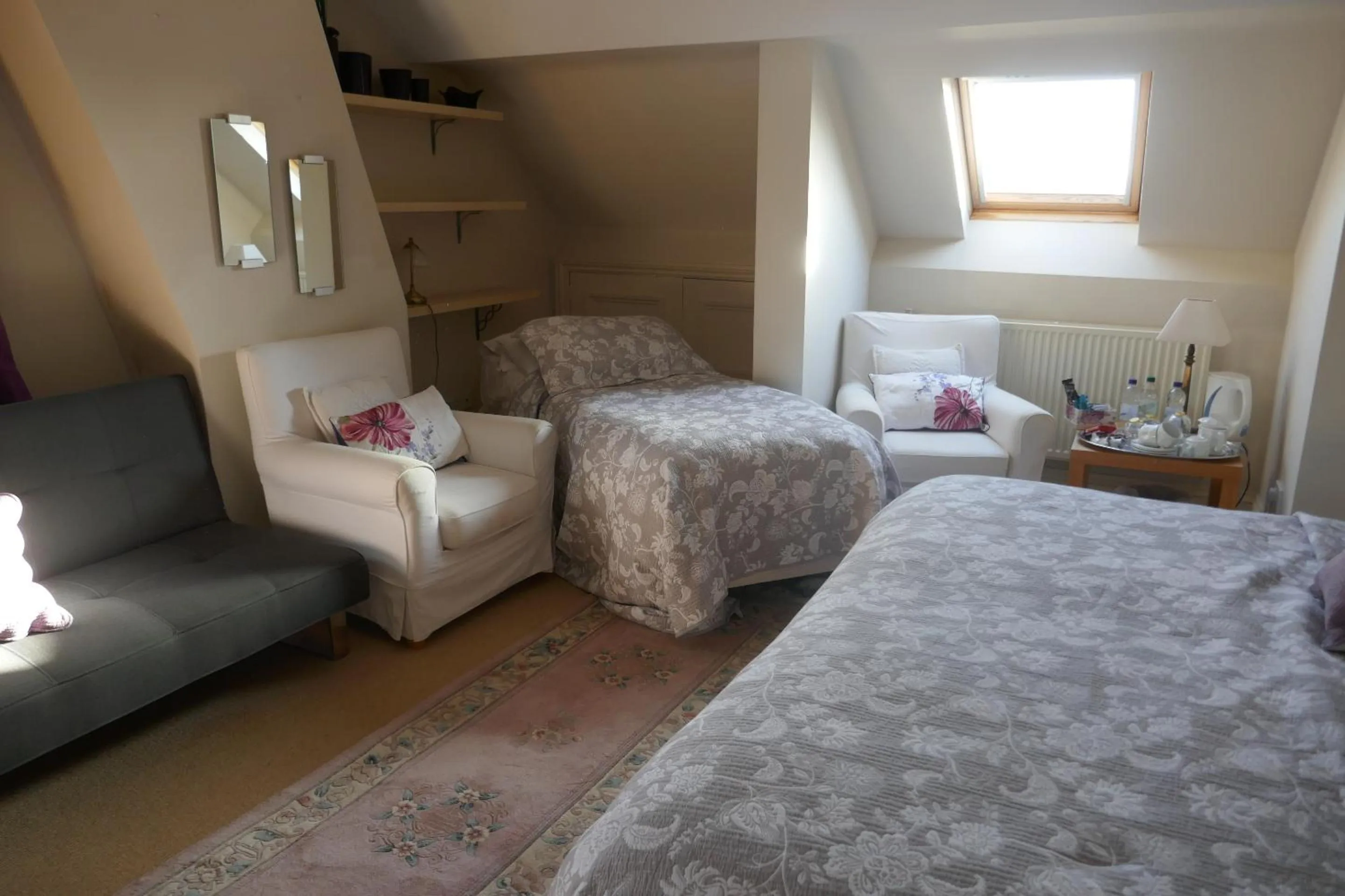 Bedroom, Bed in Kerrington House