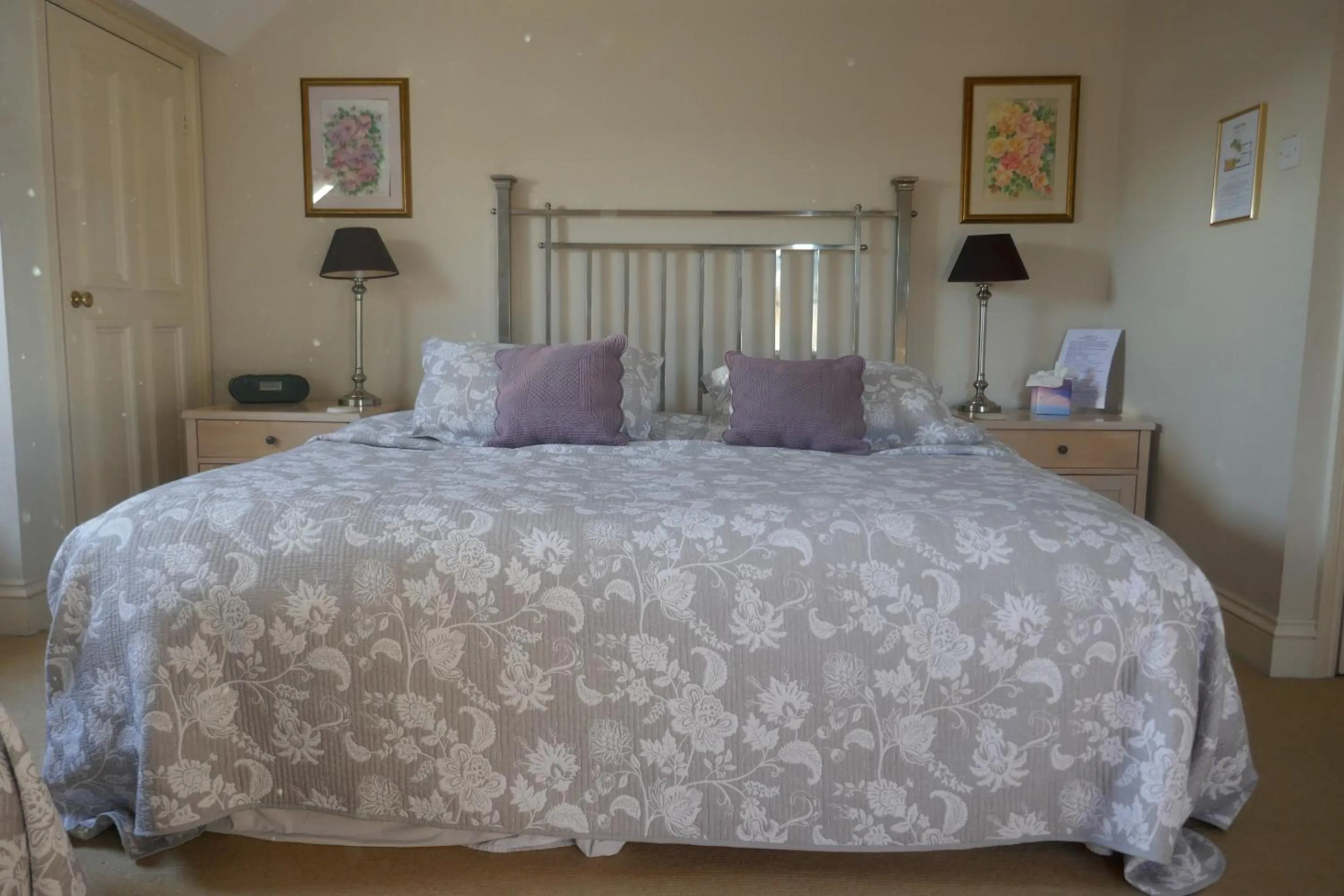 Bedroom, Bed in Kerrington House