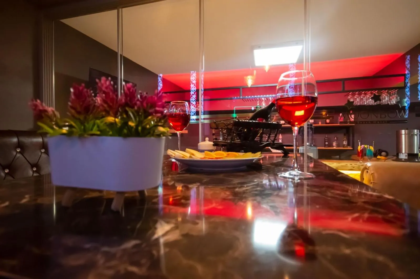 Restaurant/places to eat in MOONBOW BEACH HOTEL