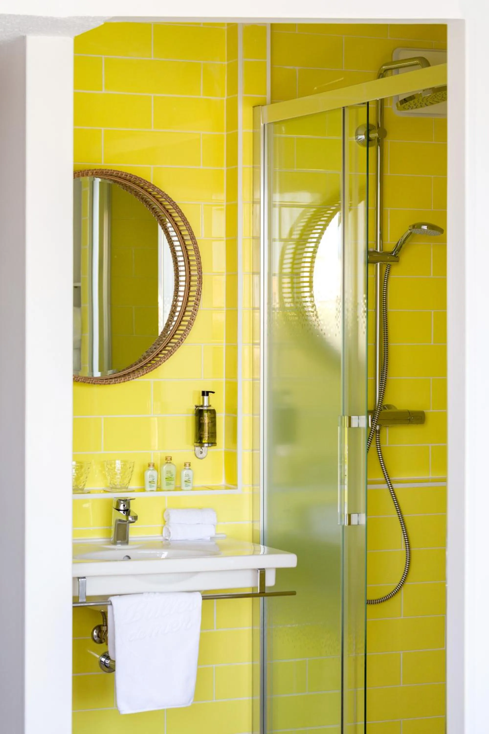 Bathroom in Les Bulles de Mer - Hotel & Spa sur la Plage