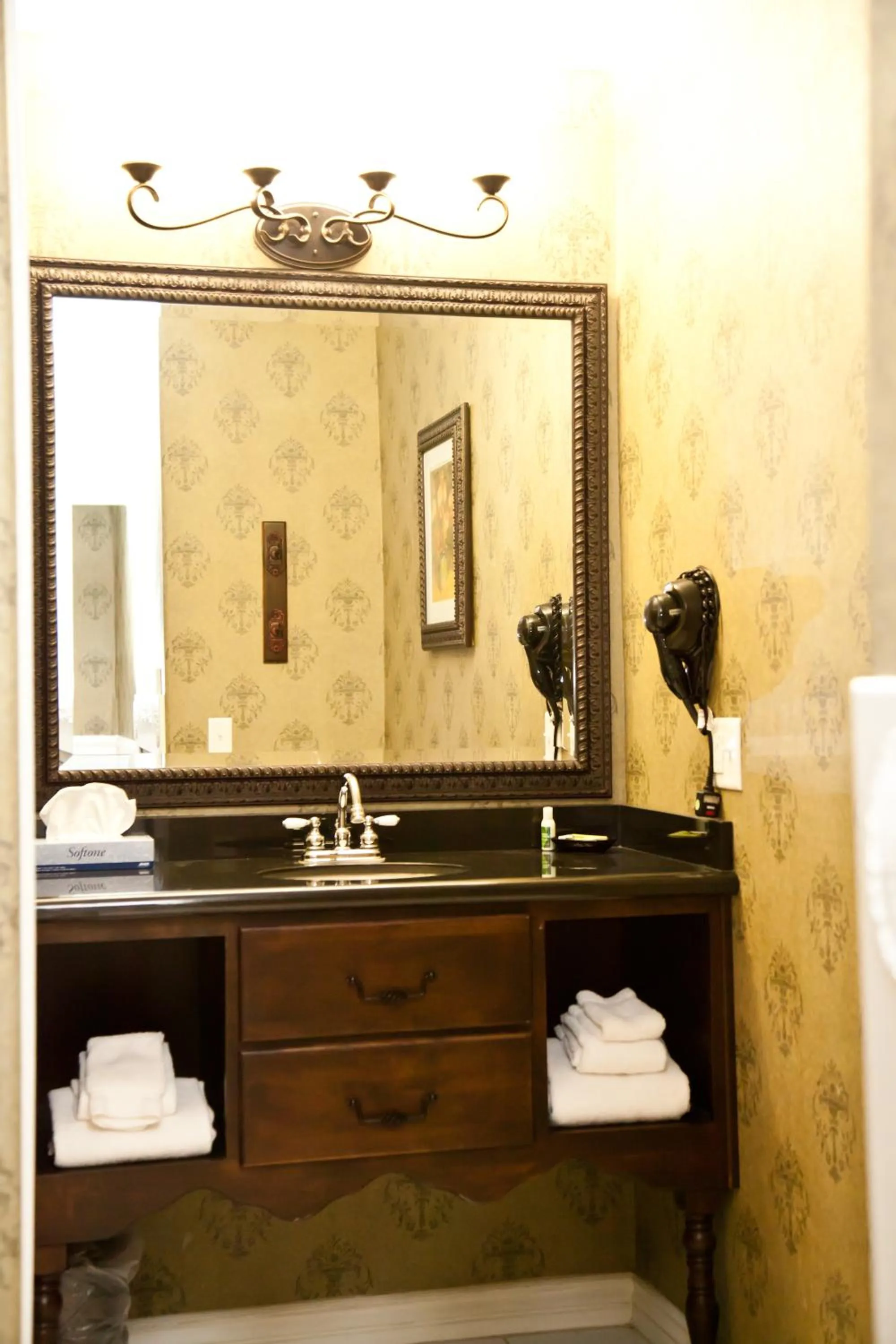 Bathroom in Canyons Boutique Hotel - A Canyons Collection Property