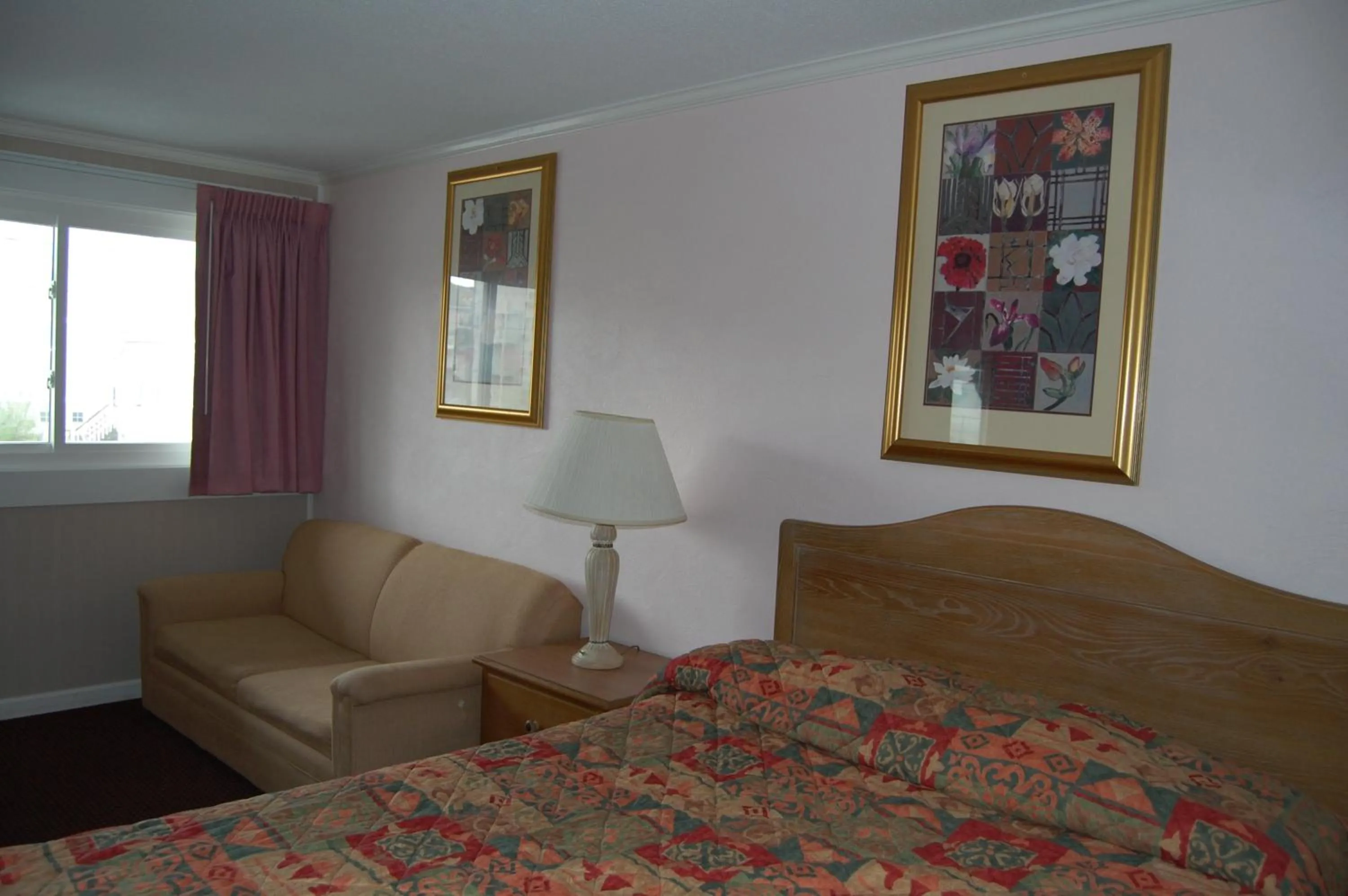 Day, Bed in Sea Breeze Ocean City