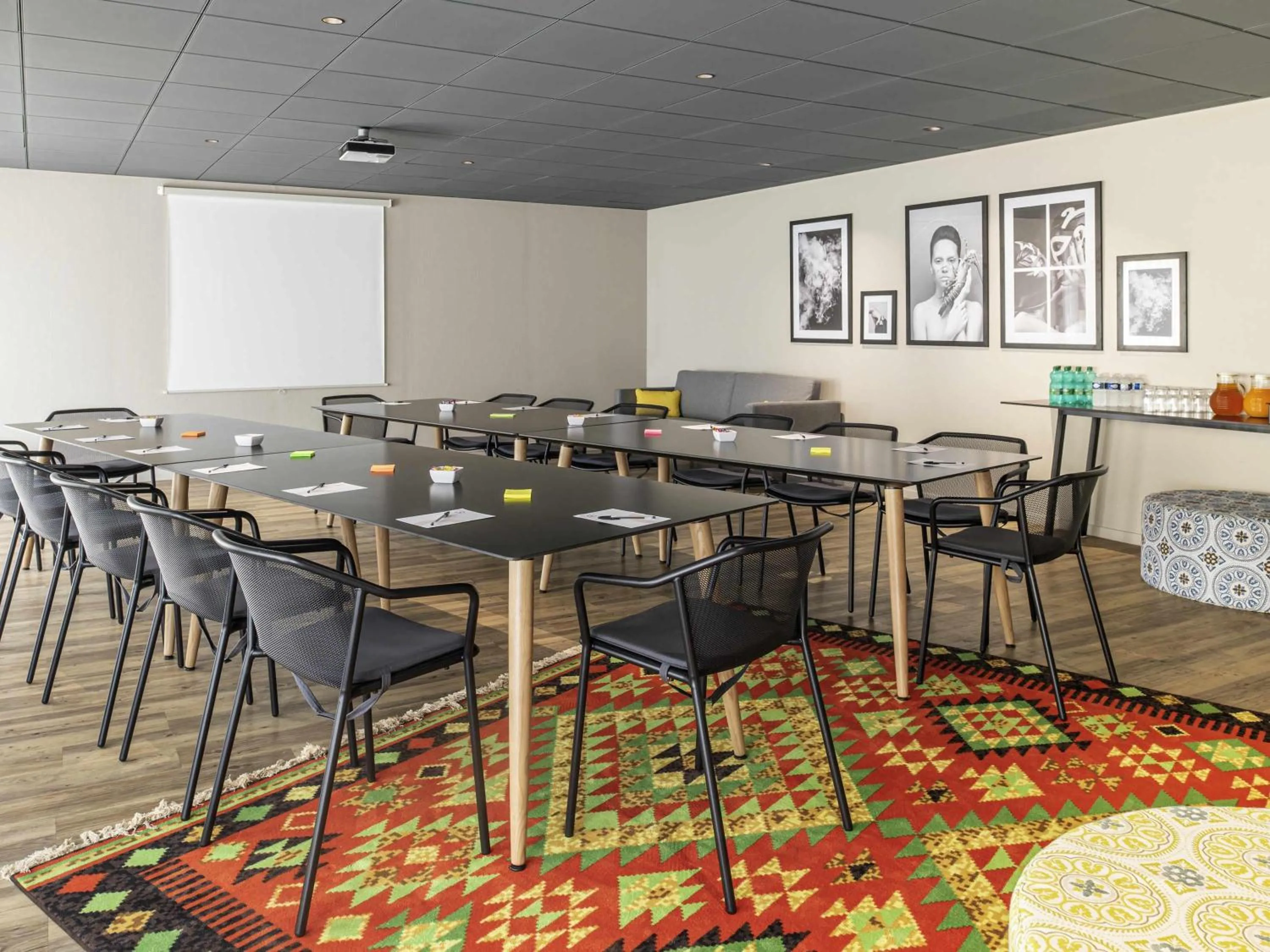 Meeting/conference room in Aparthotel Adagio Porte de Versailles