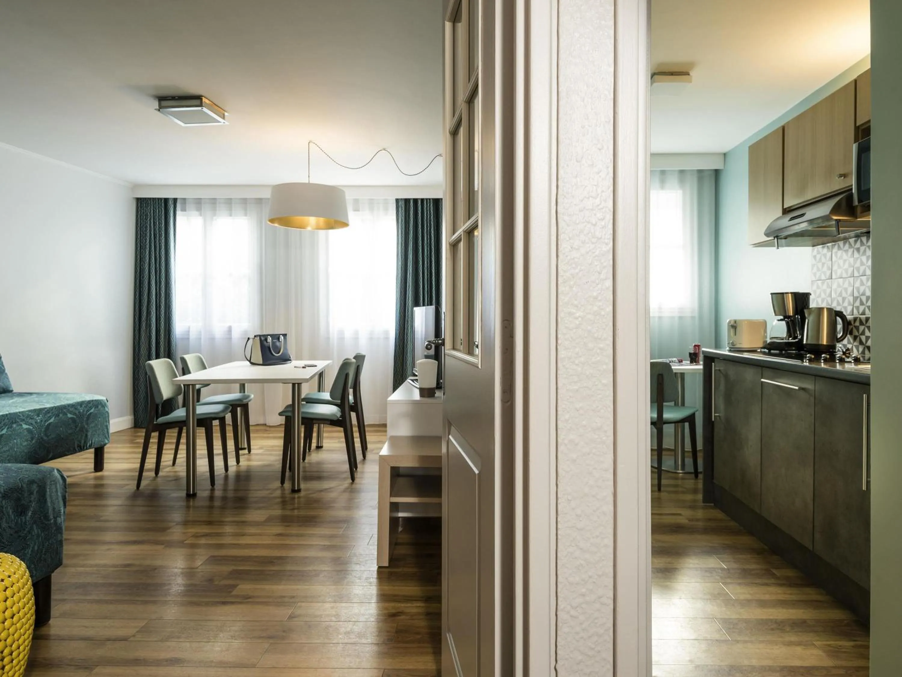 Bedroom in Aparthotel Adagio Paris Montmartre