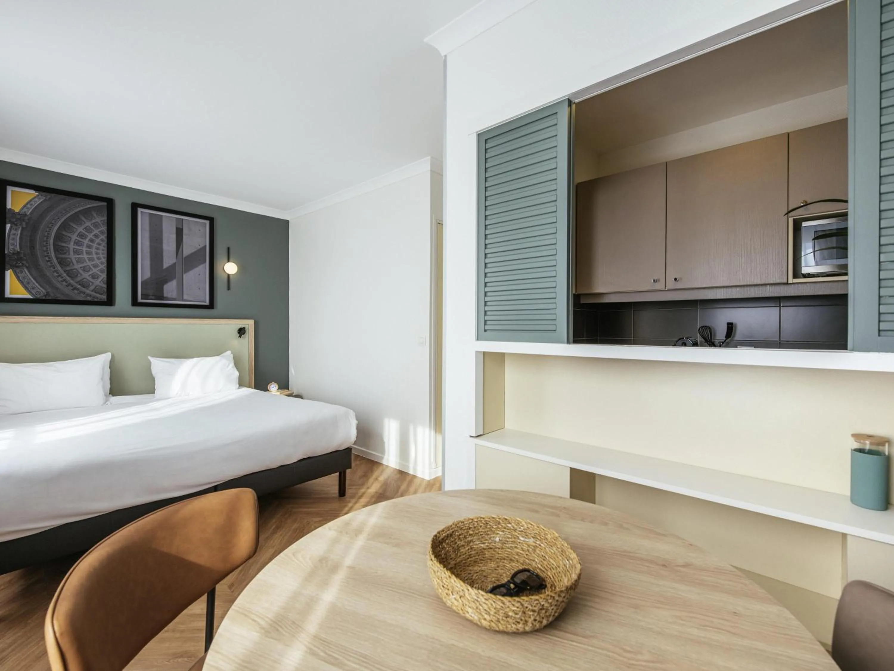 Bedroom, Bed in Aparthotel Adagio Paris Buttes Chaumont