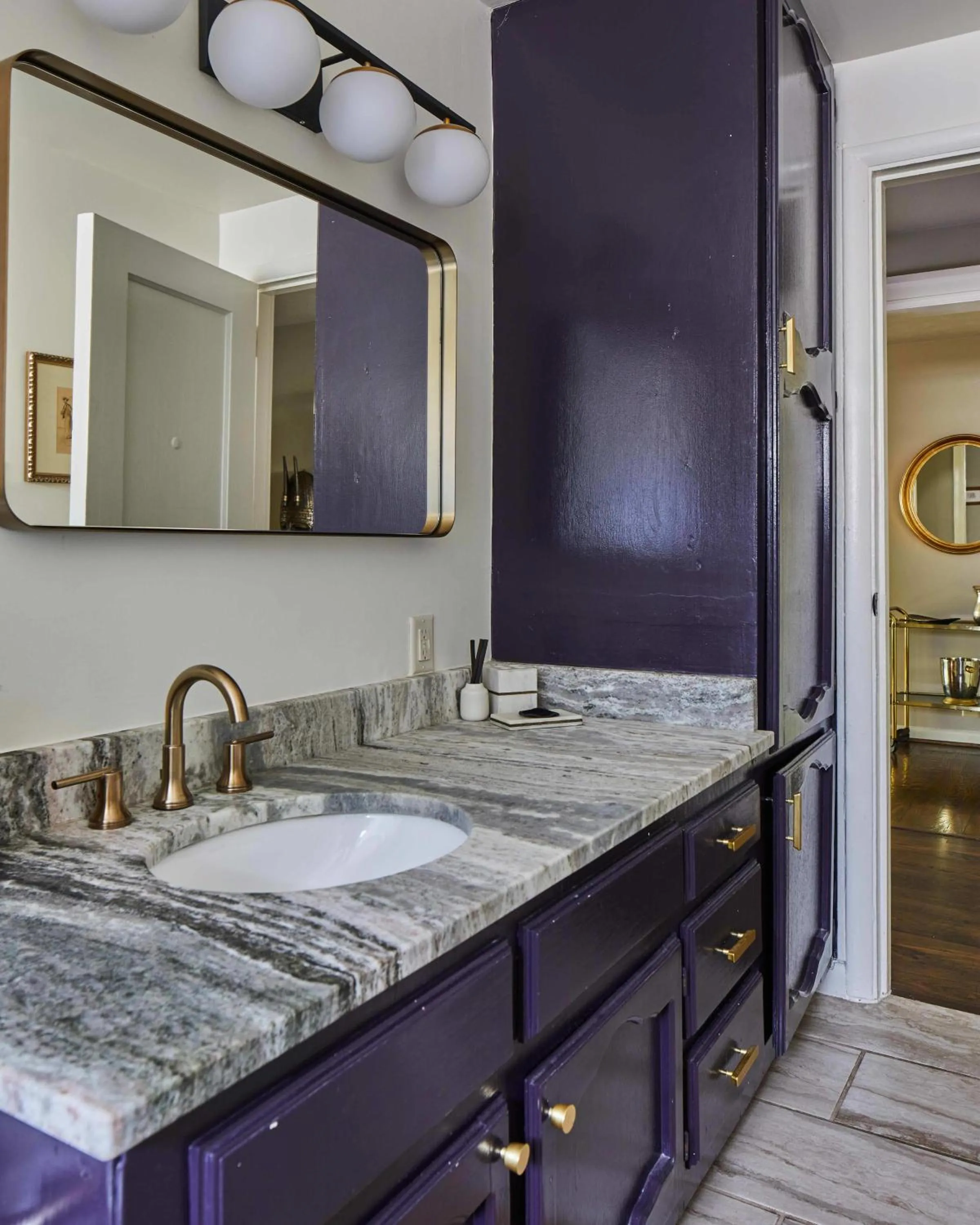 Bed in Eden Brae: Historic Southern Gothic Mansion