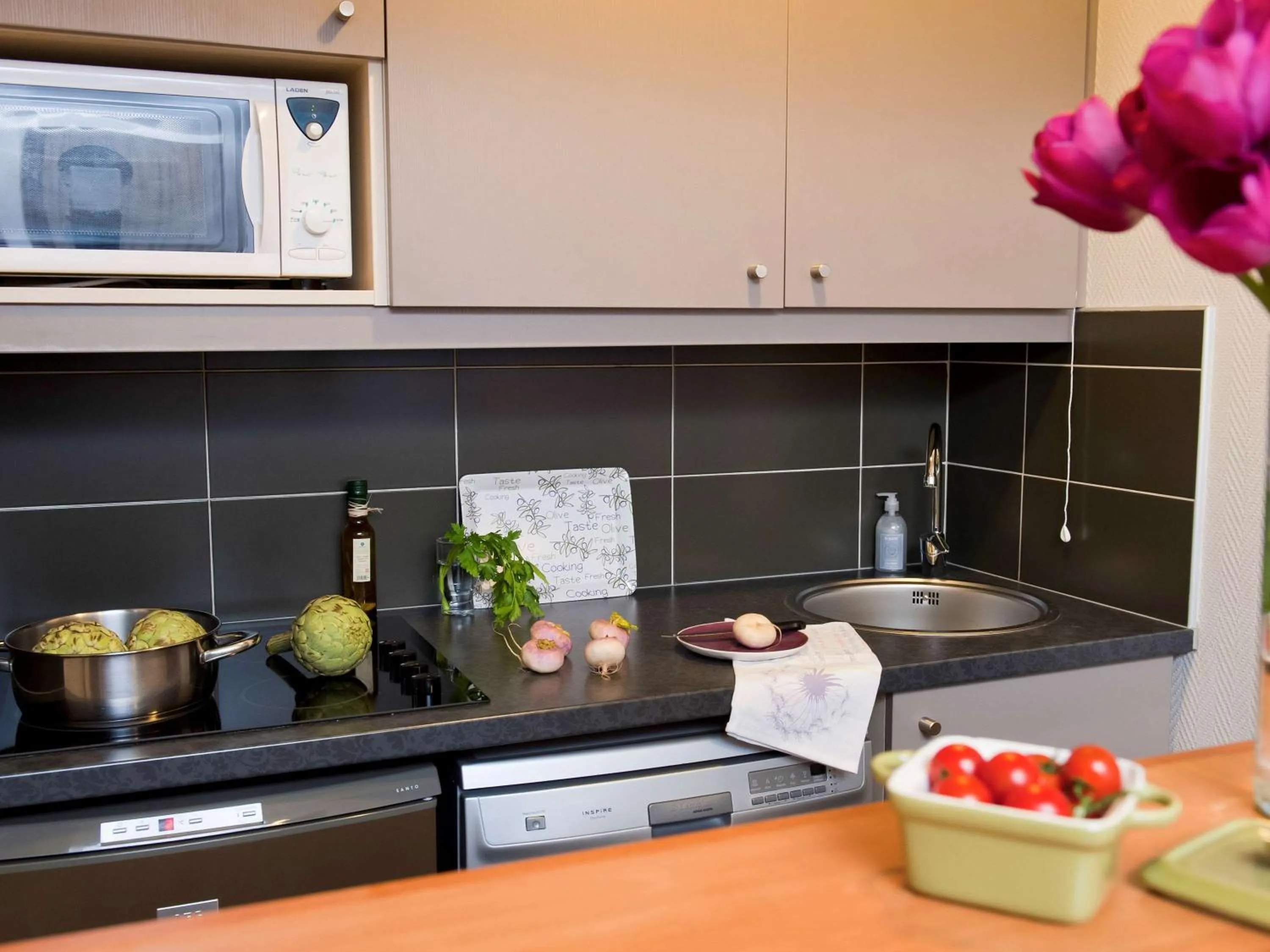 Two-Bedroom Apartment (6 Adults) in Aparthotel Adagio La Défense Kléber