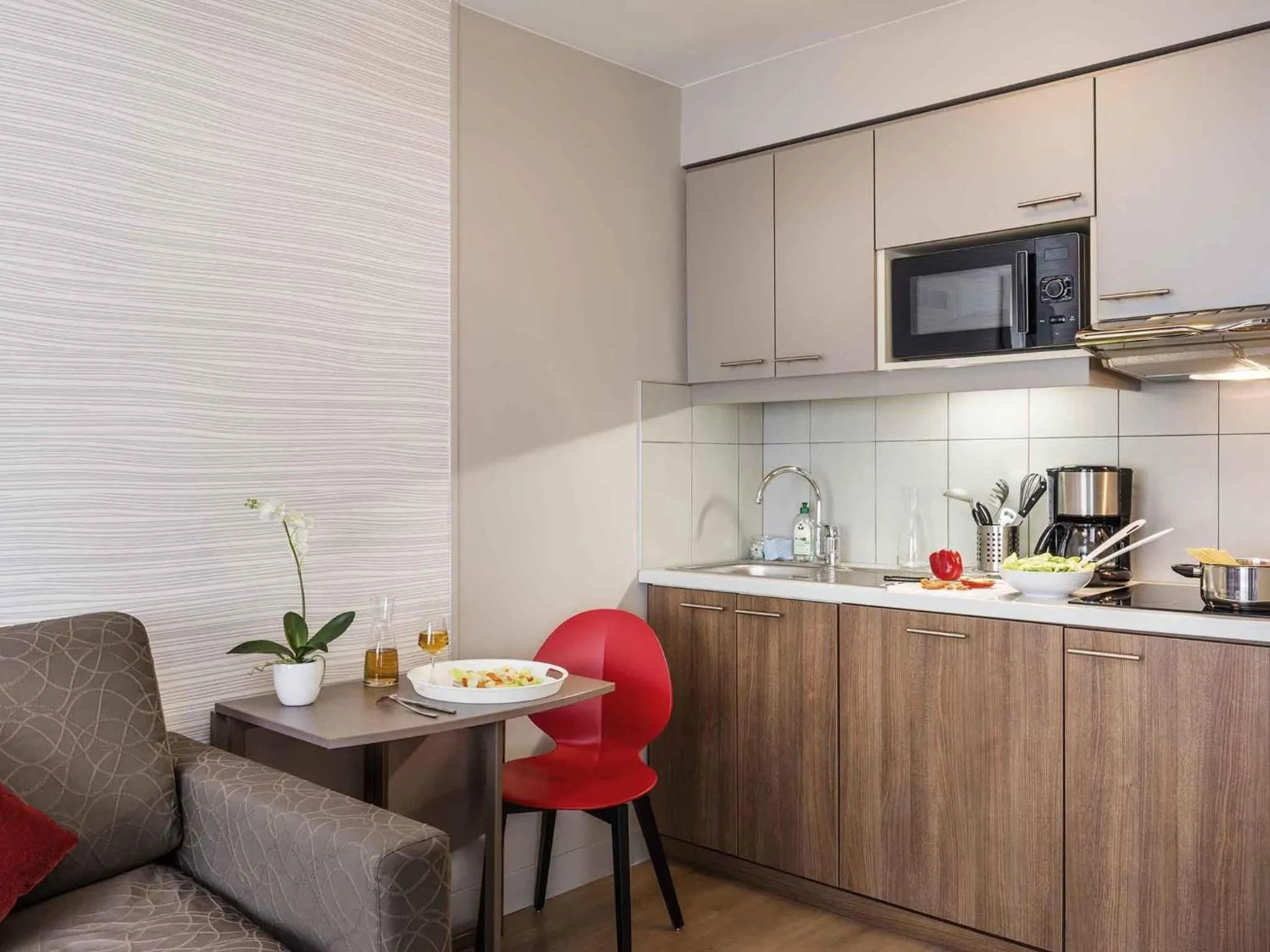 Bedroom in Aparthotel Adagio Paris Bercy Village