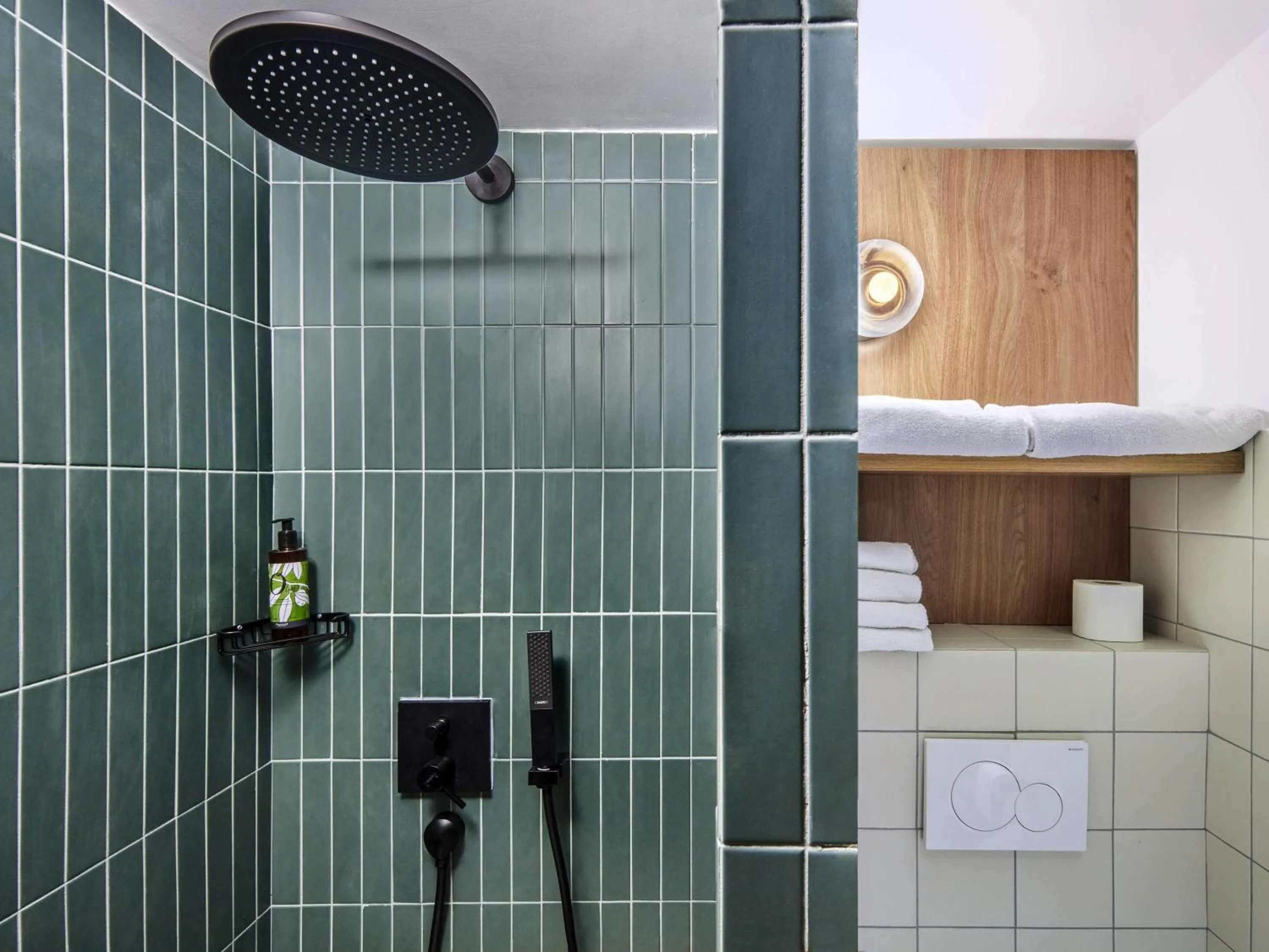 Bedroom in Aparthotel Adagio Paris Bercy Village