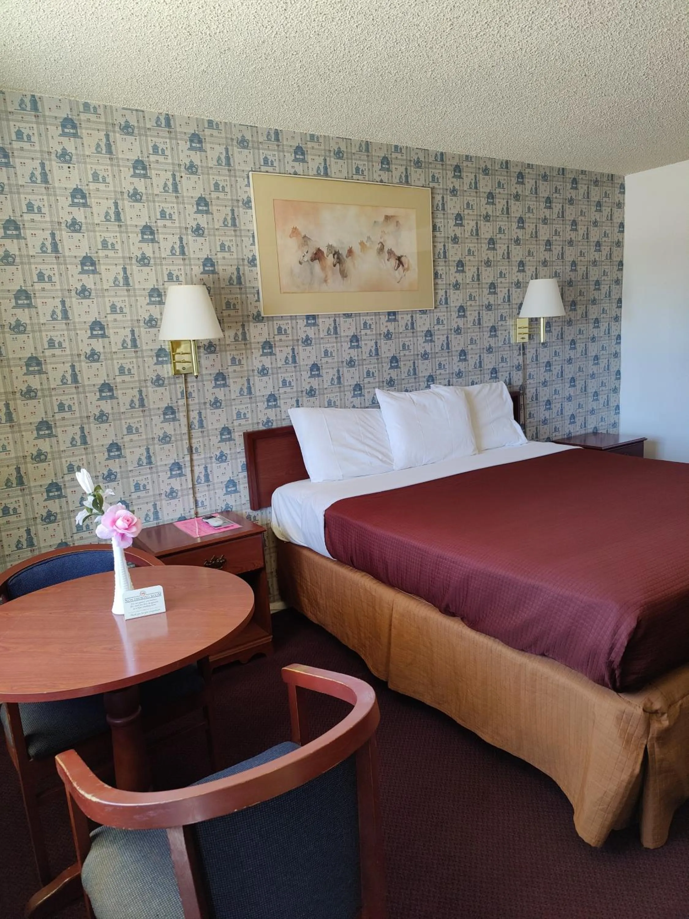 Bedroom, Bed in Motel 8 Willcox