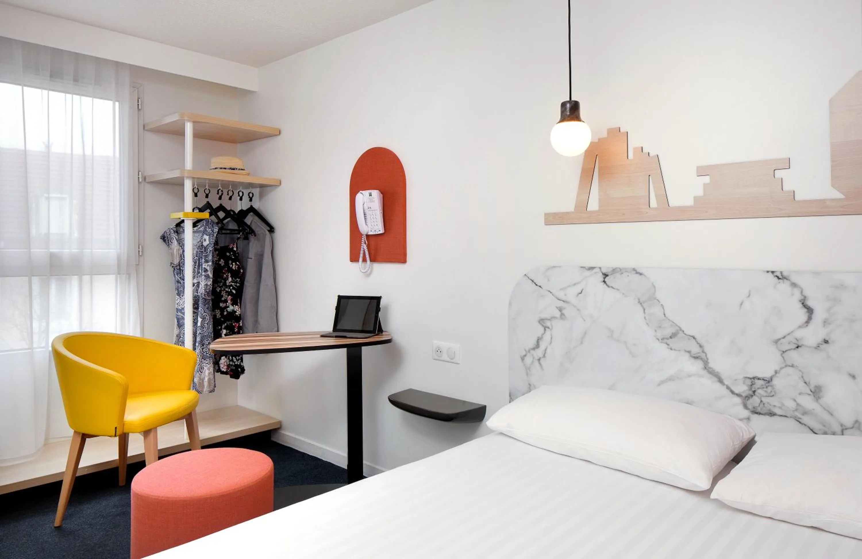 Bed in Hôtel ibis Styles Vichy Centre