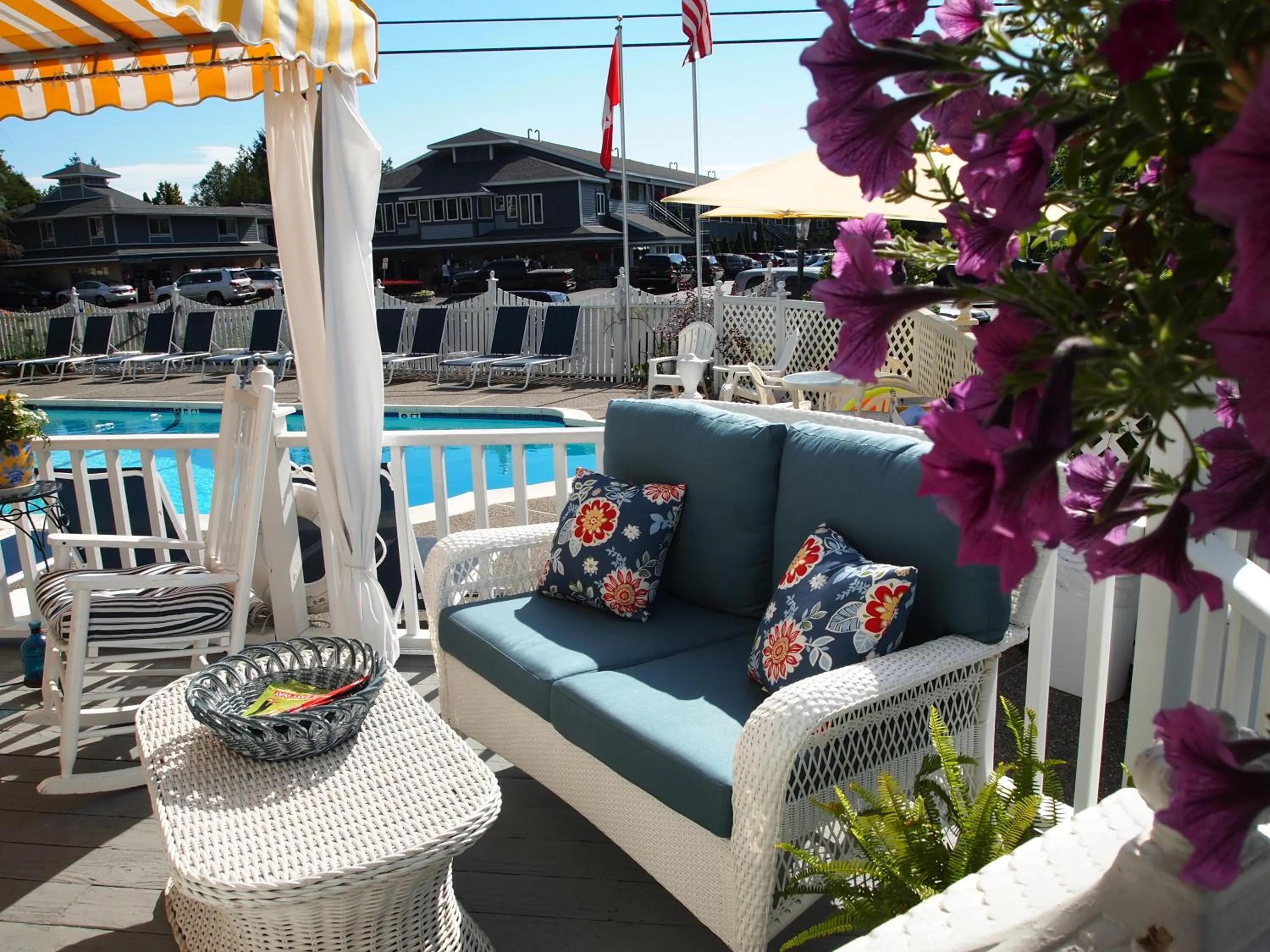 Balcony/Terrace in Admiral Motel