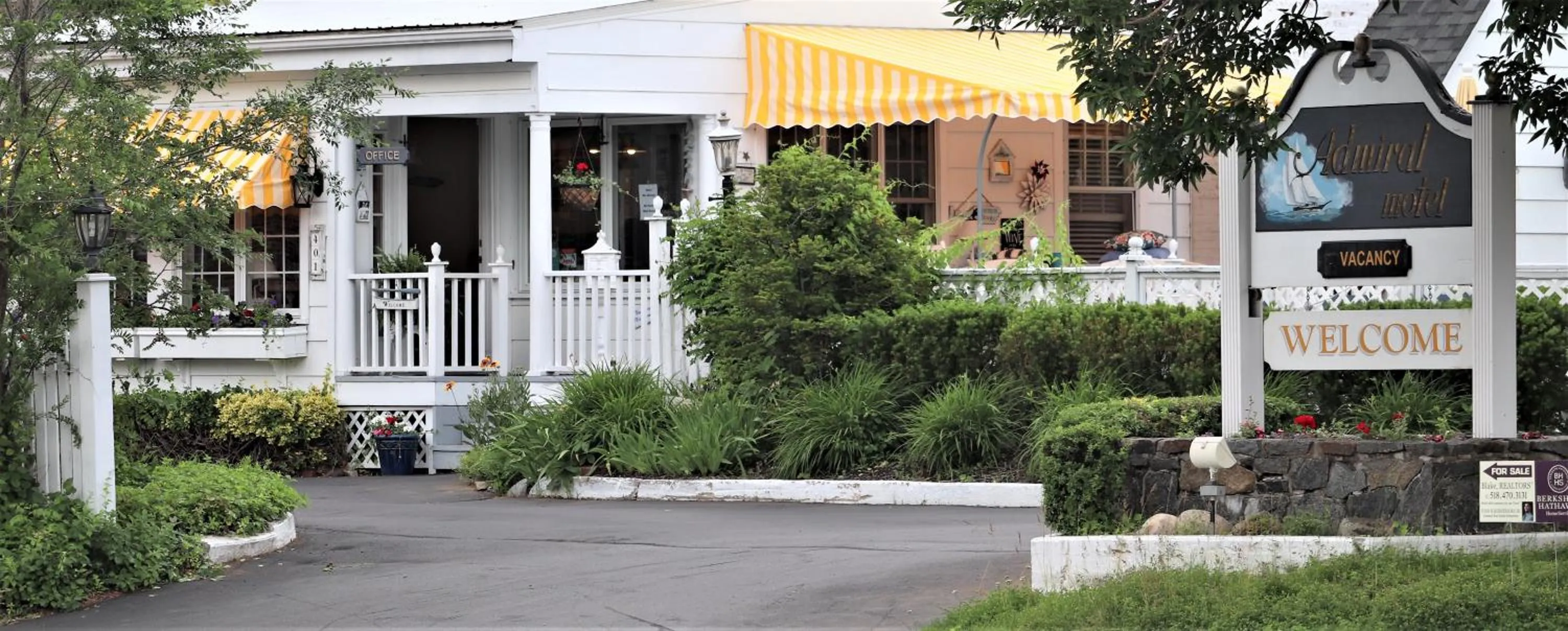 Lobby or reception in Admiral Motel