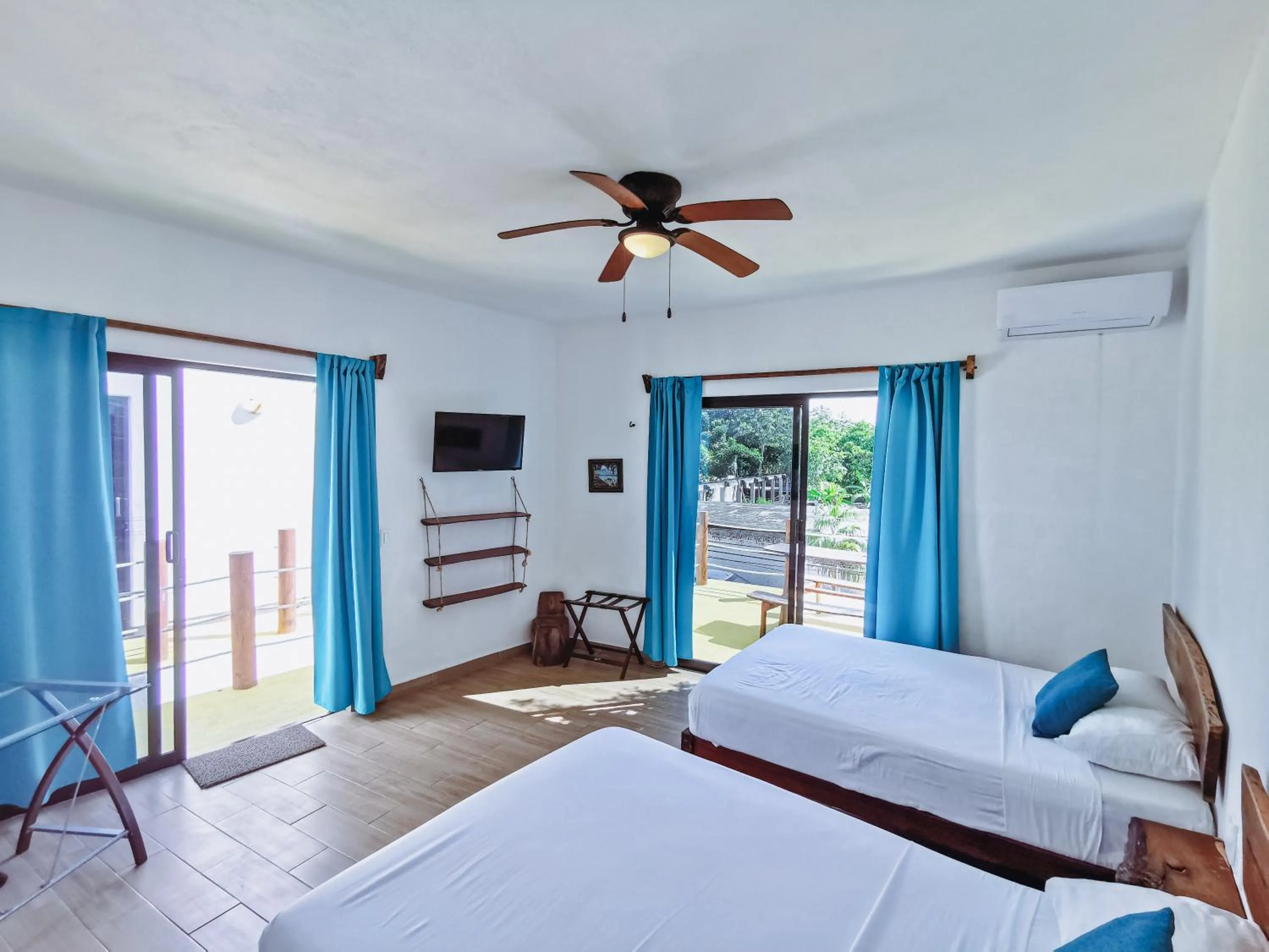 Bed in Ade Hotel Bacalar