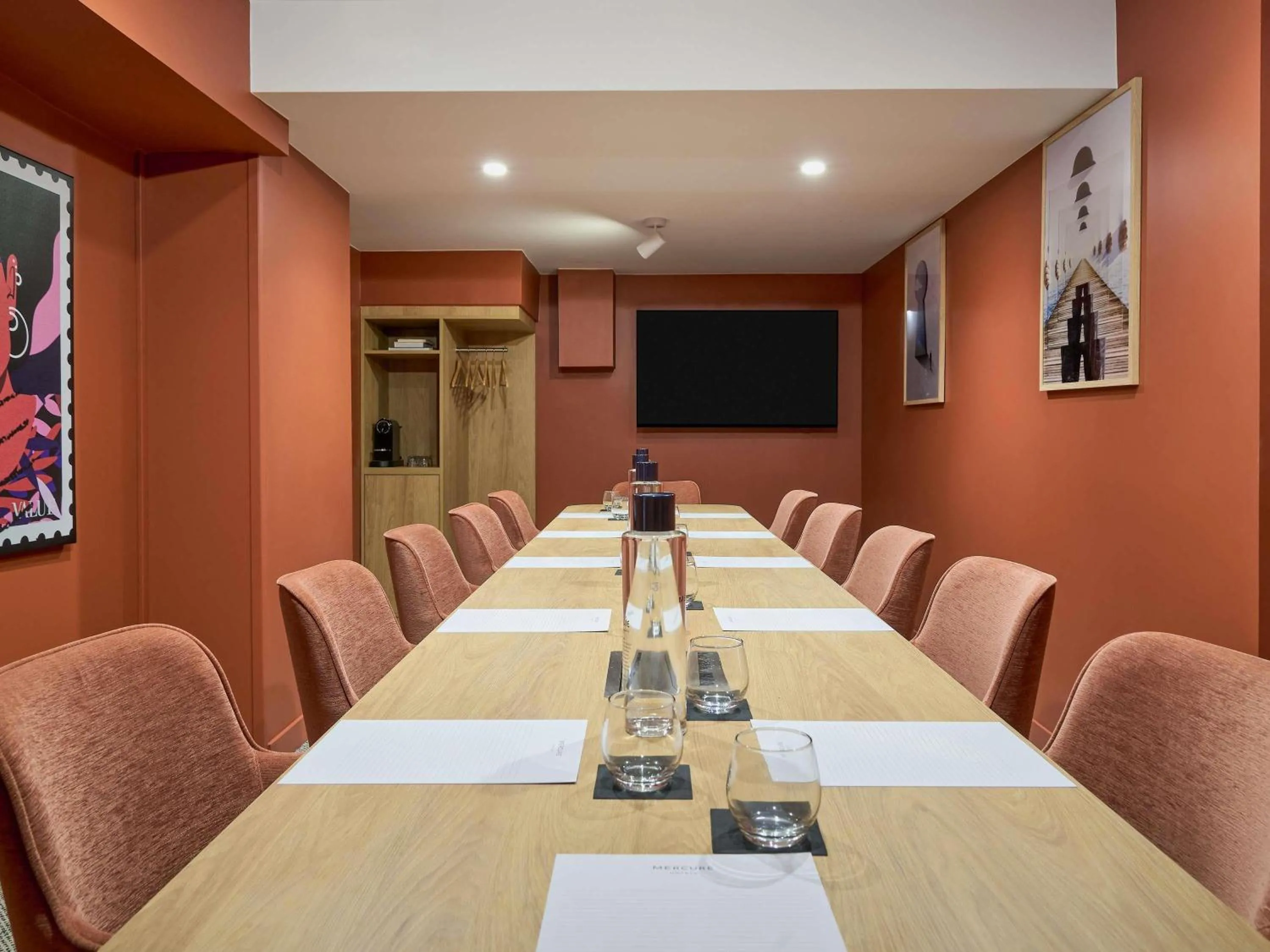 Meeting/conference room in Mercure Saint Raphael Centre Plage