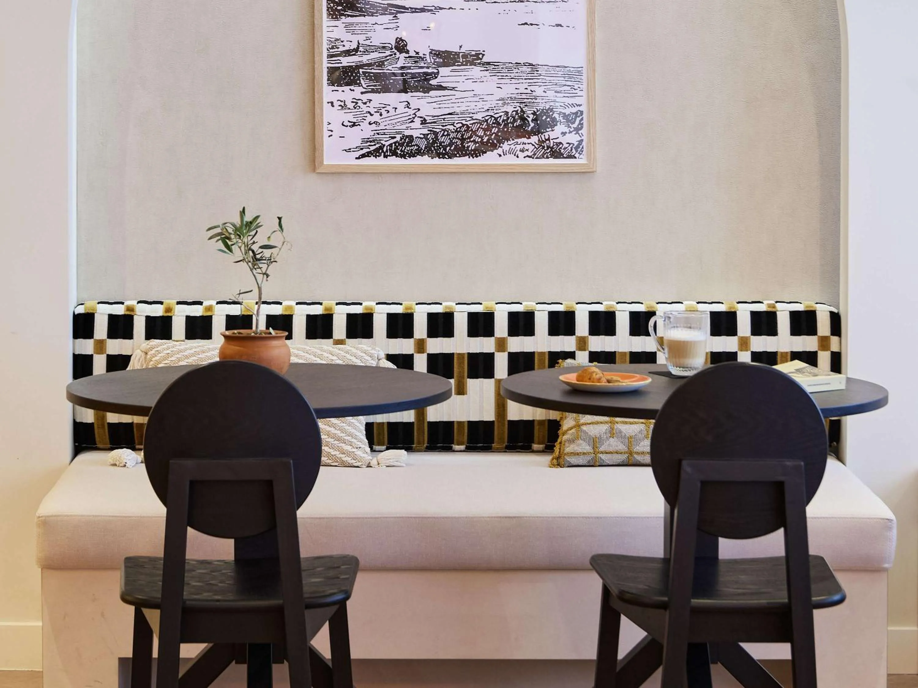 Breakfast in Hotel Continental Saint Raphael