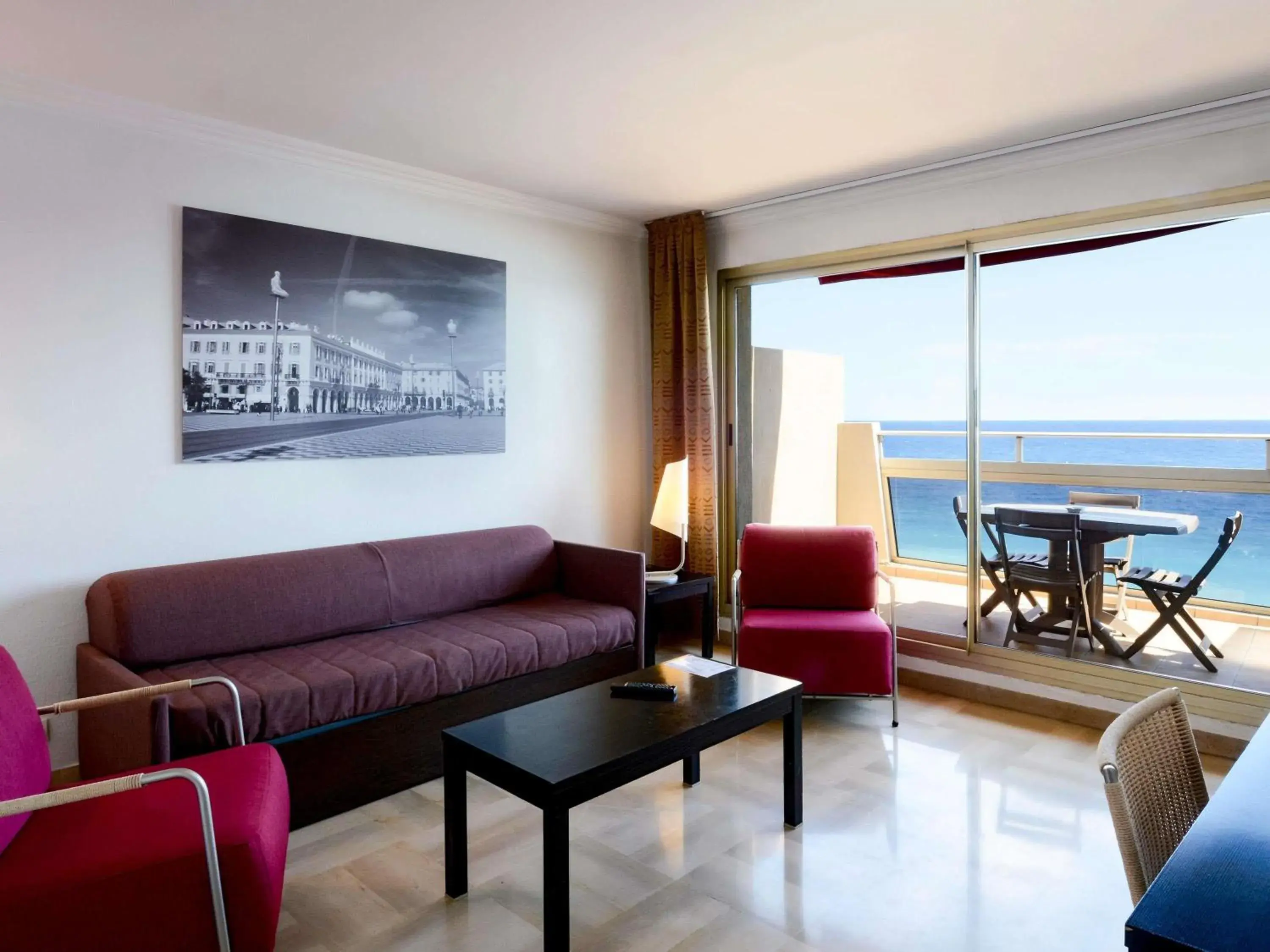 One-Bedroom Apartment with Sea View (4 Adults) in Aparthotel Adagio Nice Promenade des Anglais One-Bedroom Apartment with Sea View (4 Adults) in Aparthotel Adagio Nice Promenade des Anglais