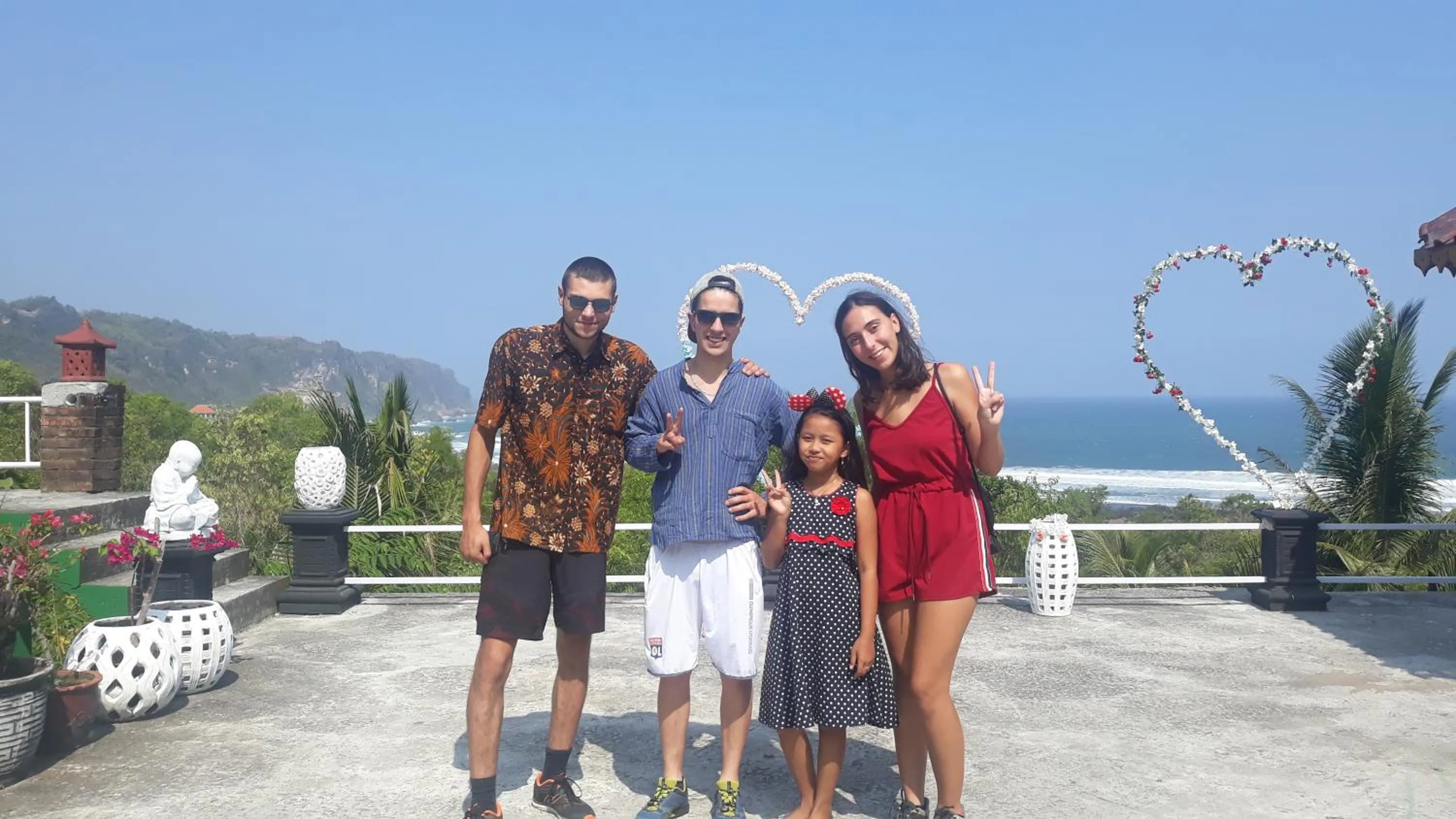 Losmen Kinasih Puncak & Gazebo Pandang