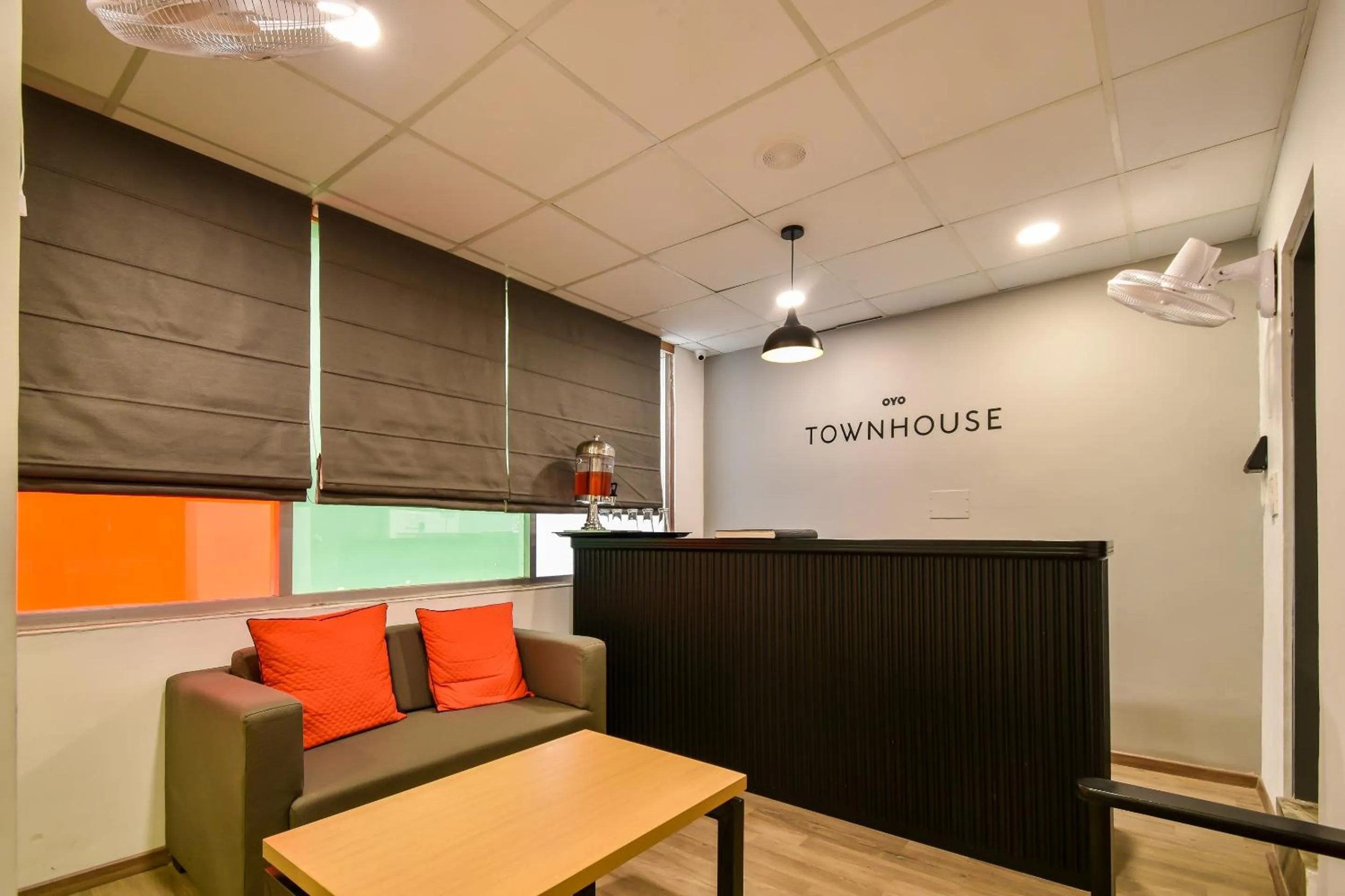 Lobby or reception in OYO Hotel Luxurs