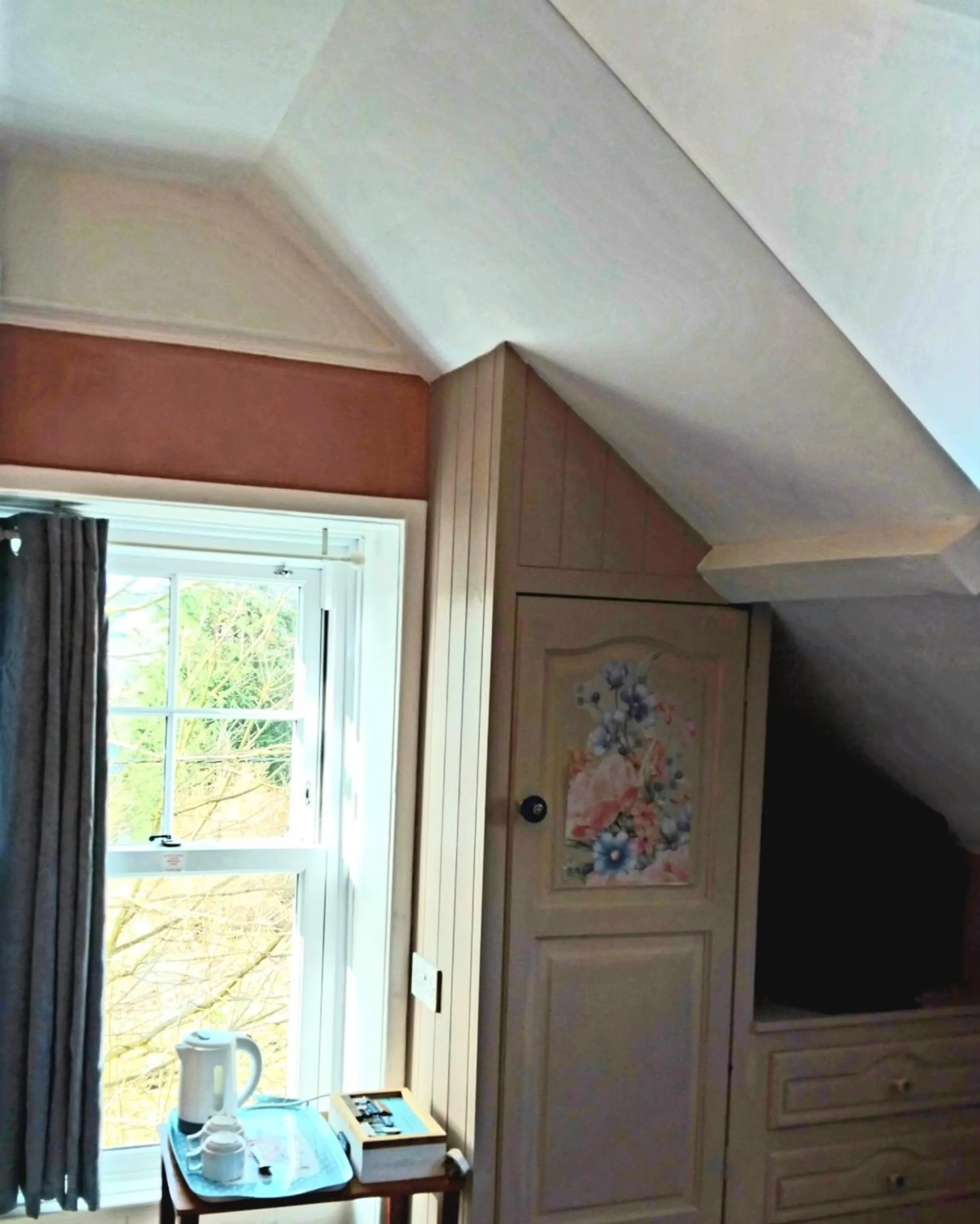 Bedroom in The Countryman Hotel