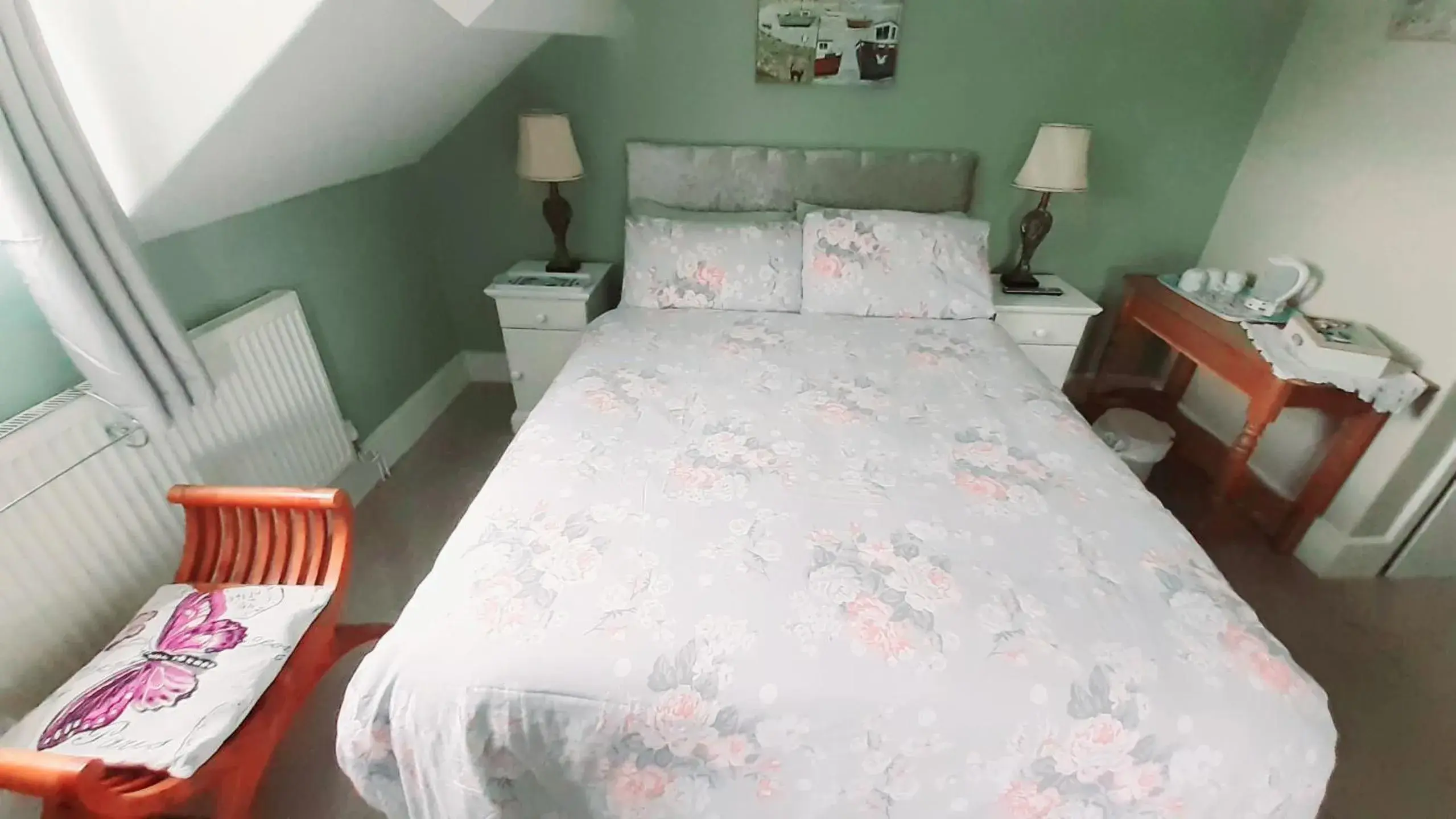 Double Room with Private Bathroom - single occupancy in The Countryman Hotel Double Room with Private Bathroom - single occupancy in The Countryman Hotel