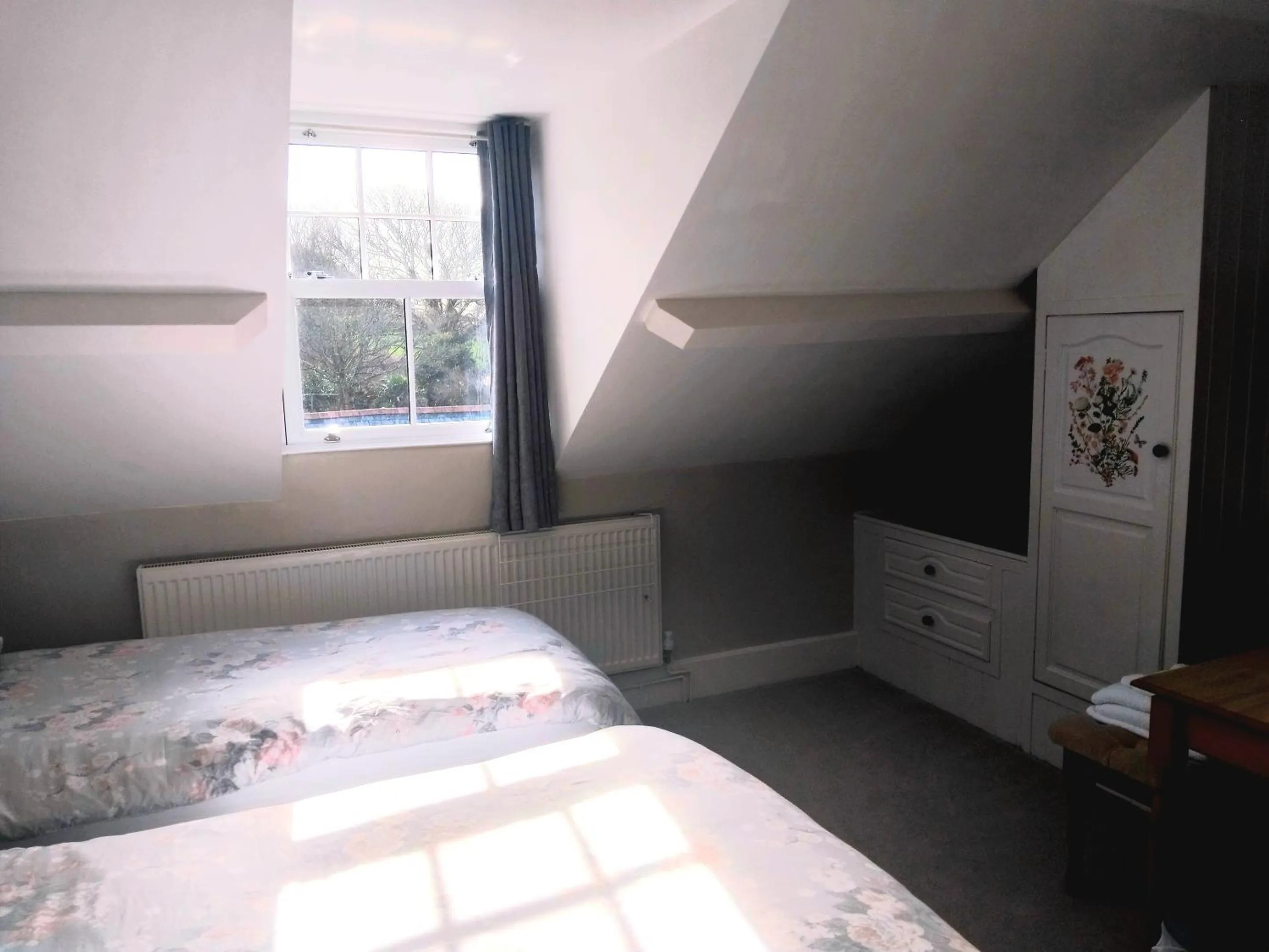 Bedroom, Bed in The Countryman Hotel