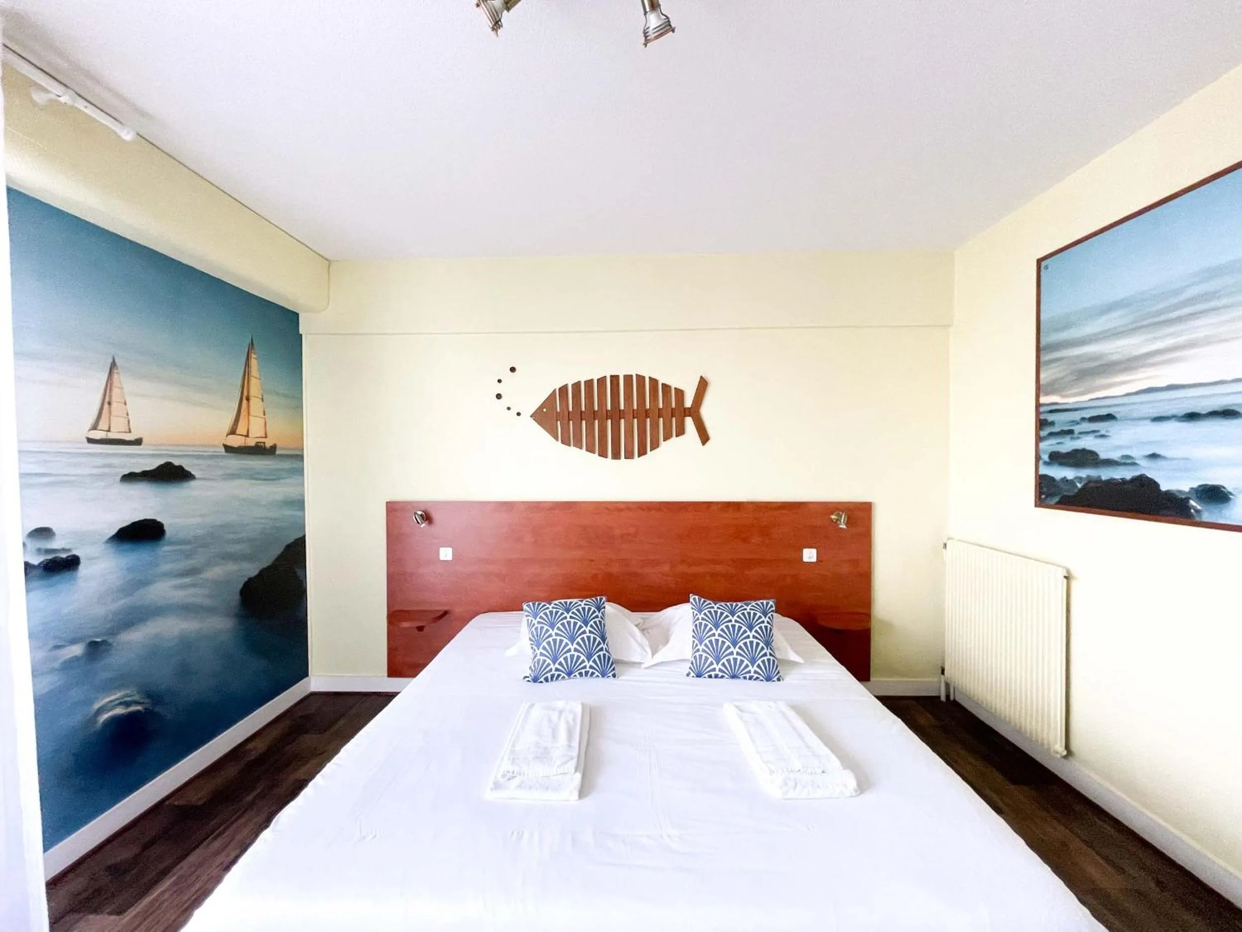 Bedroom, Bed in Hotel les Alignements