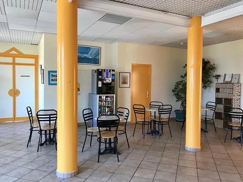 Lobby or reception in Centre de Vacances CPCV Normandie à 50 metres de la plage de Houlgate