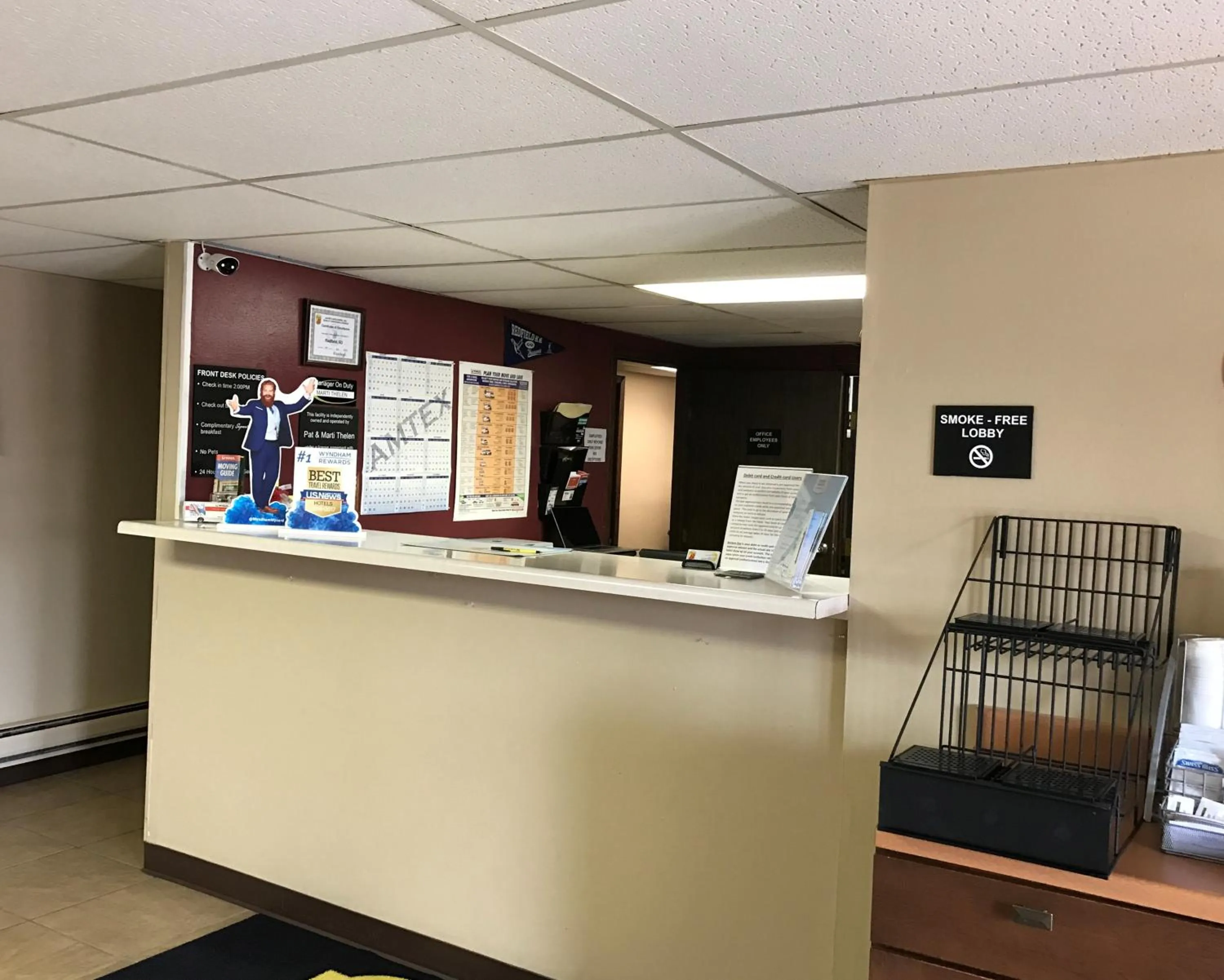 Lobby or reception in Super 8 by Wyndham Redfield