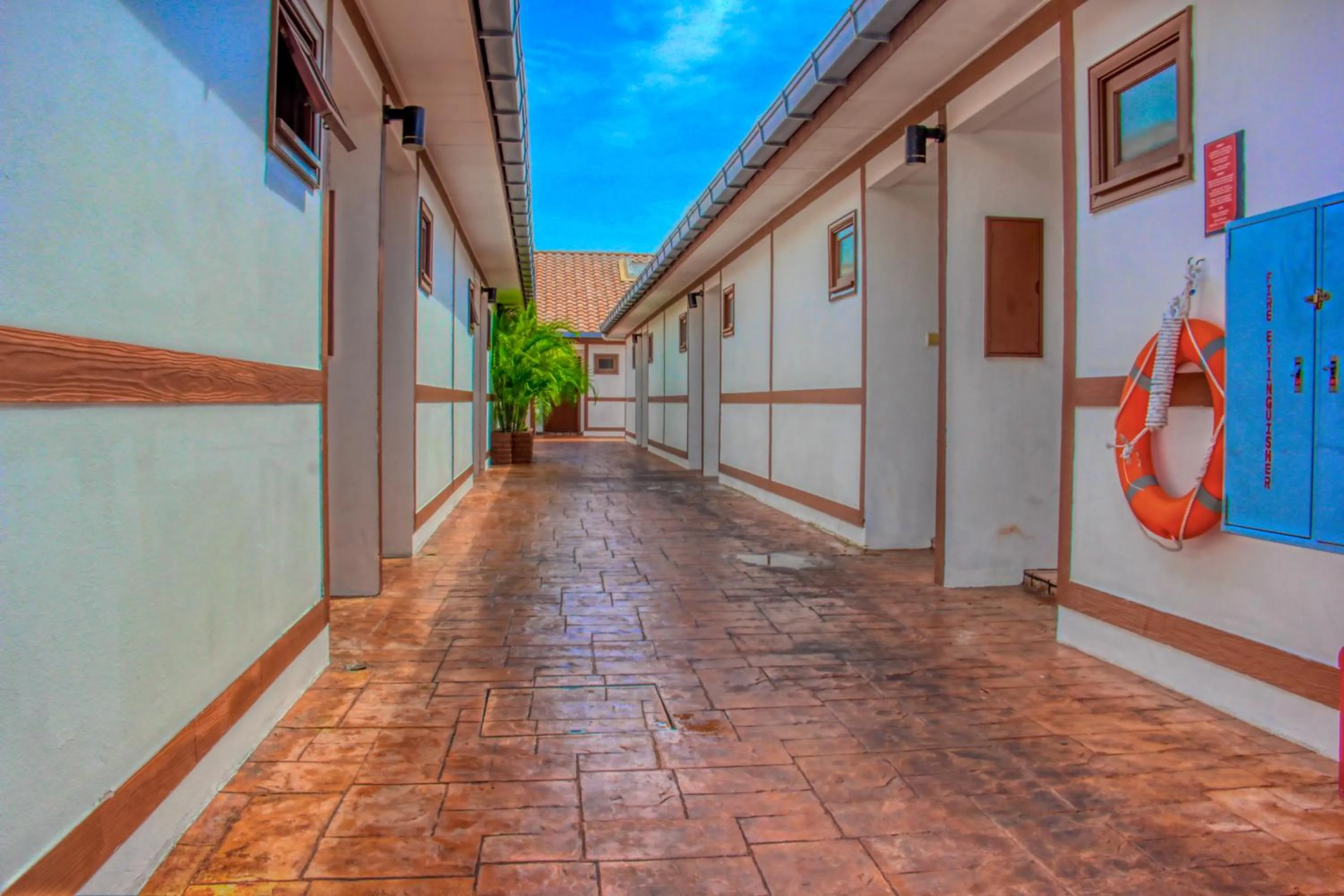 AlexaPD Private Water Chalets