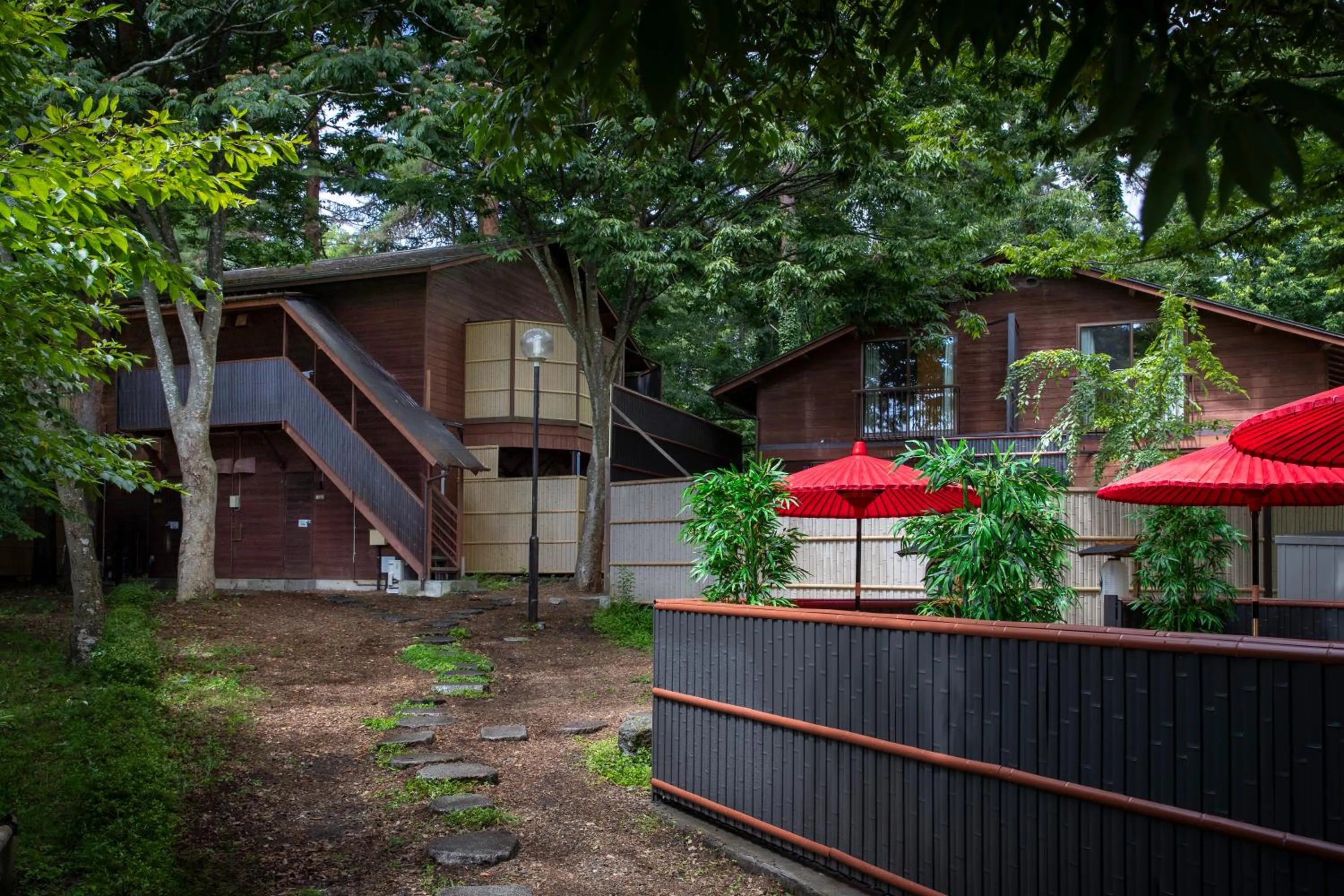 Property building in Fujiyama Inn Conifer