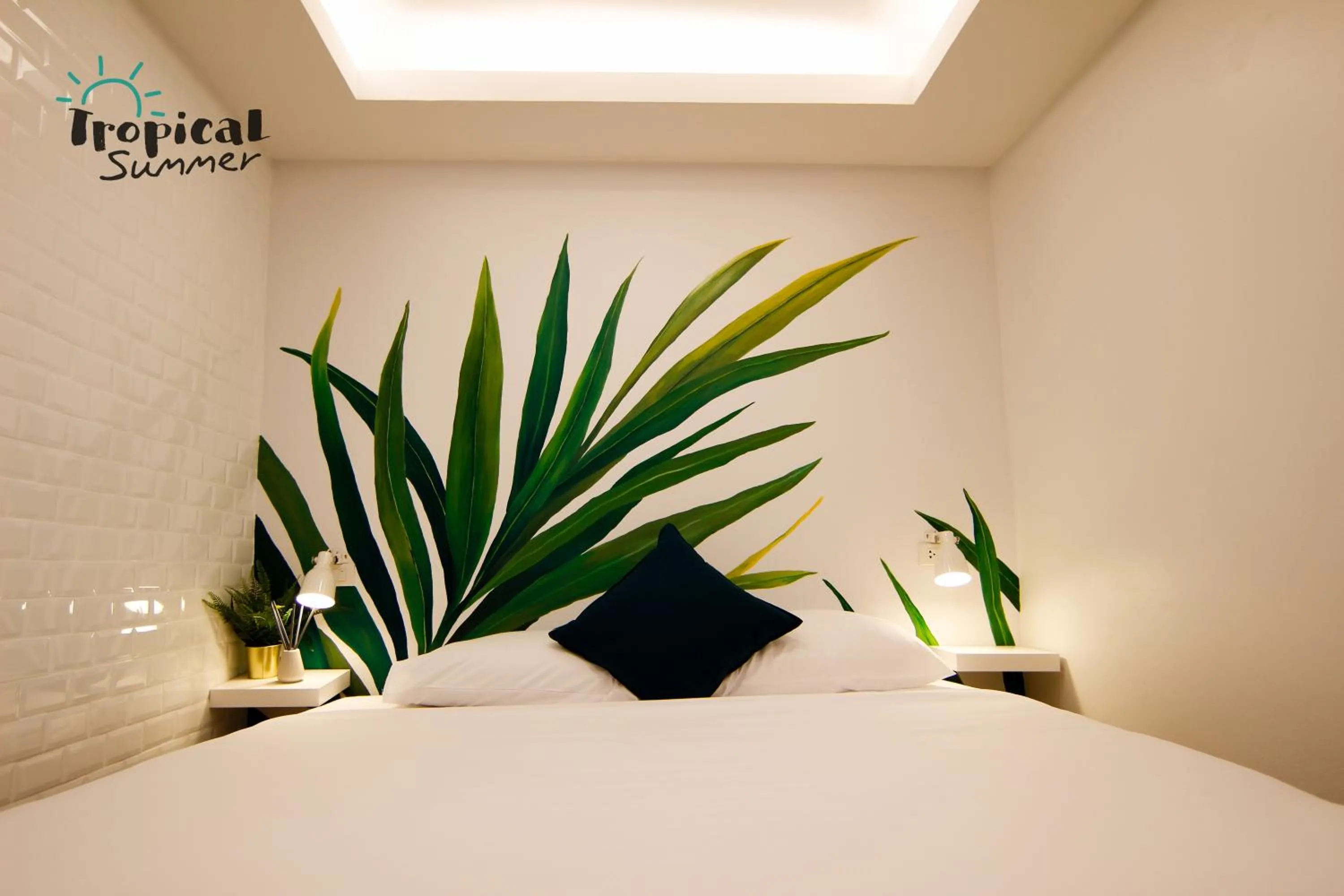 Bed in Tropical Summer Hostel