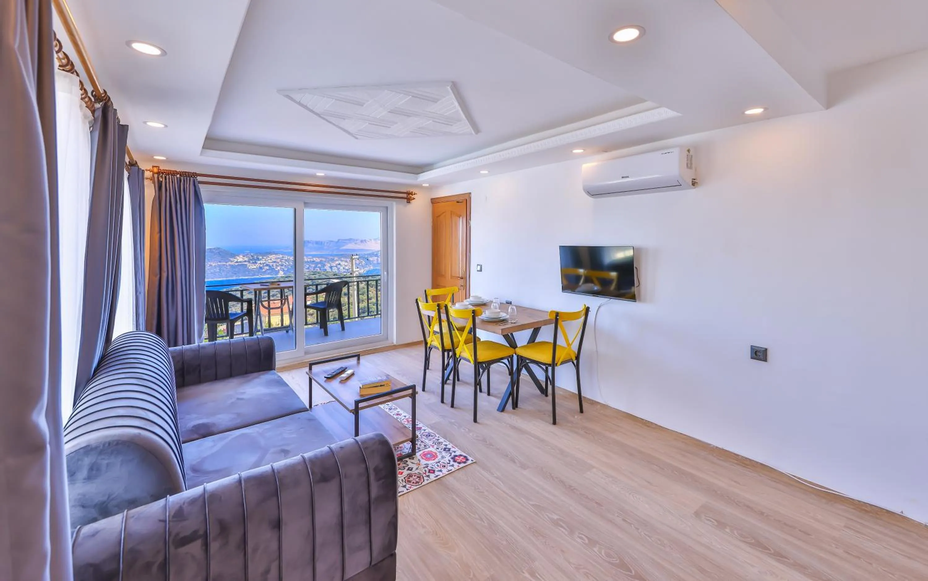 Living room in 3 House Apart