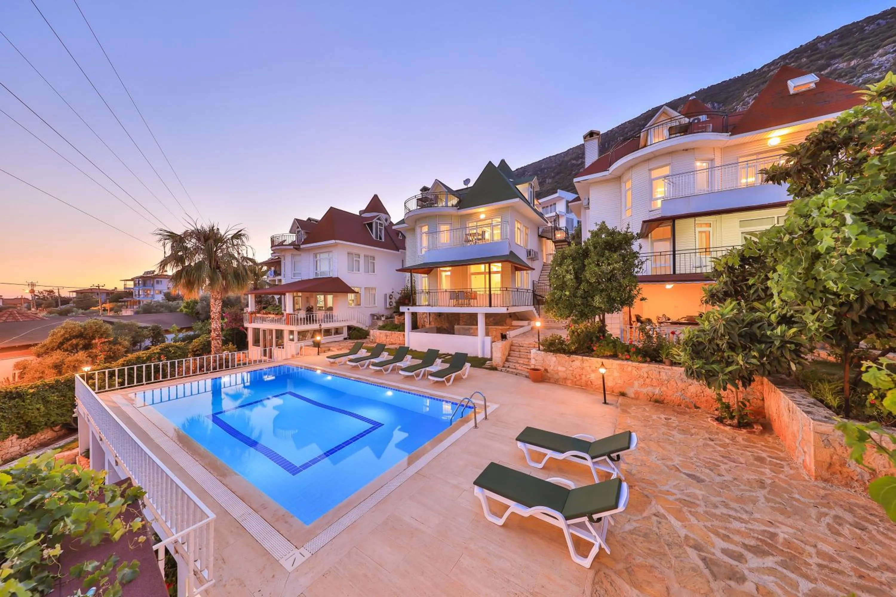 Property building in 3 House Apart