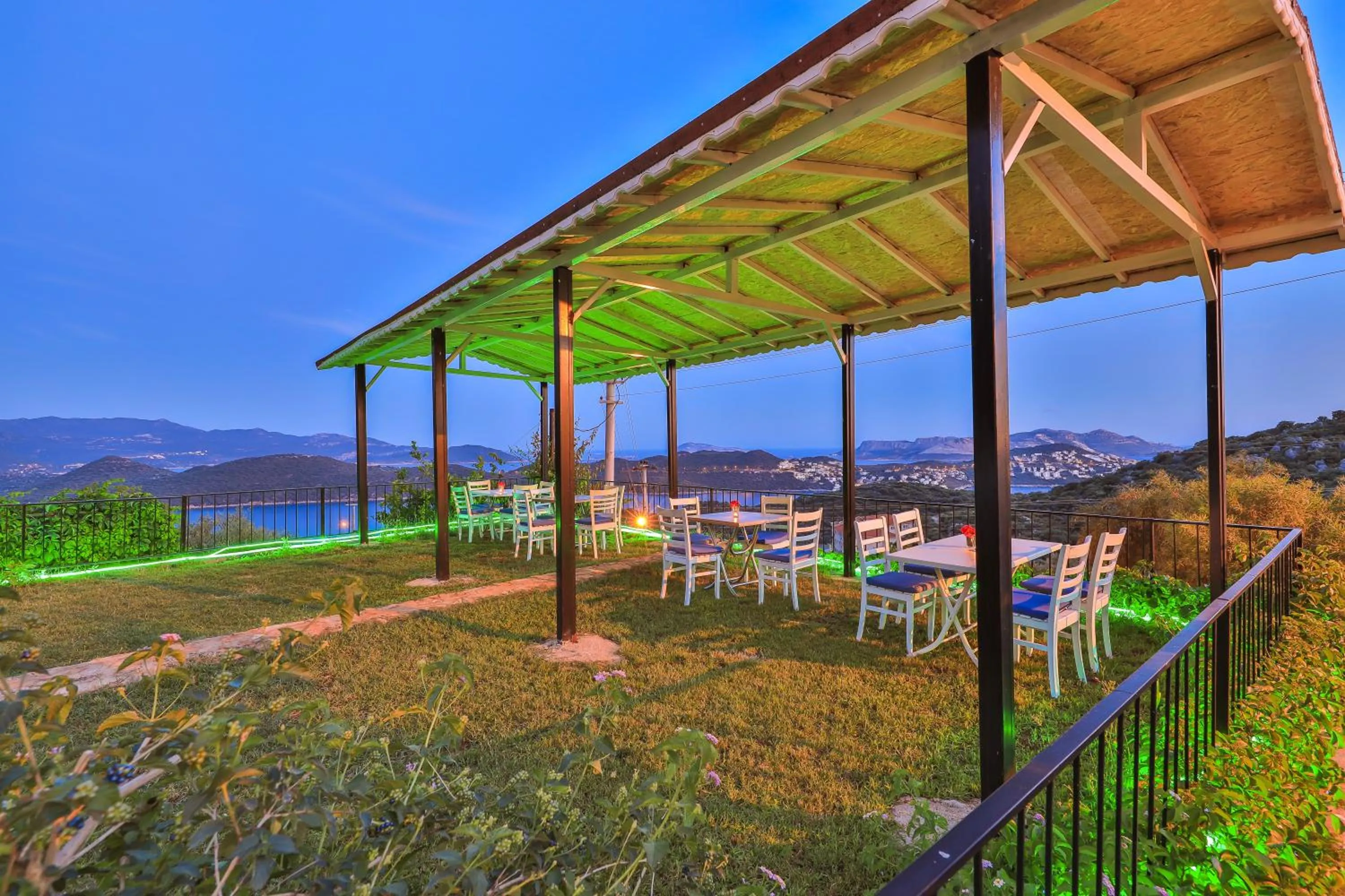 Natural landscape in 3 House Apart