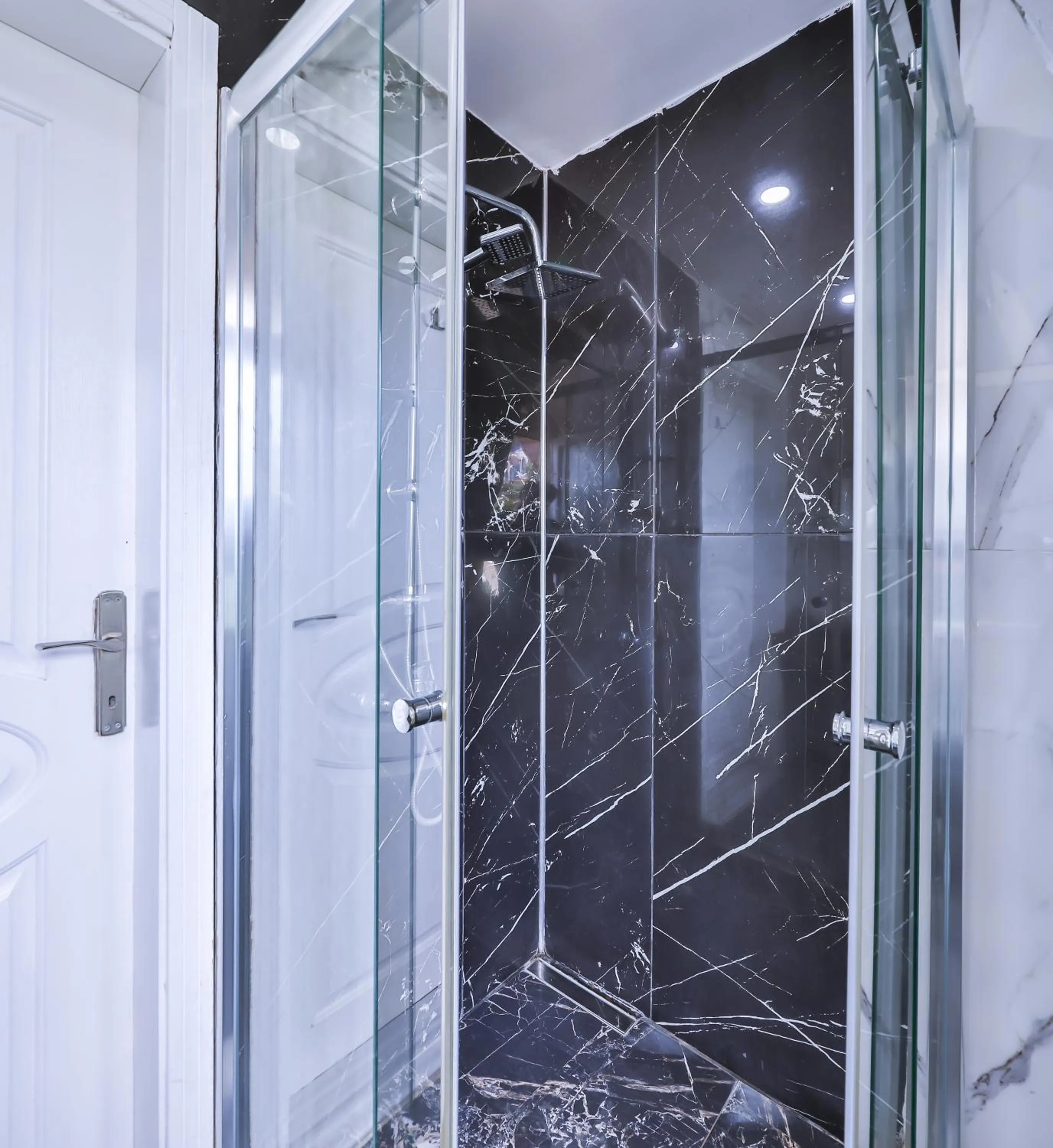 Bathroom in 3 House Apart